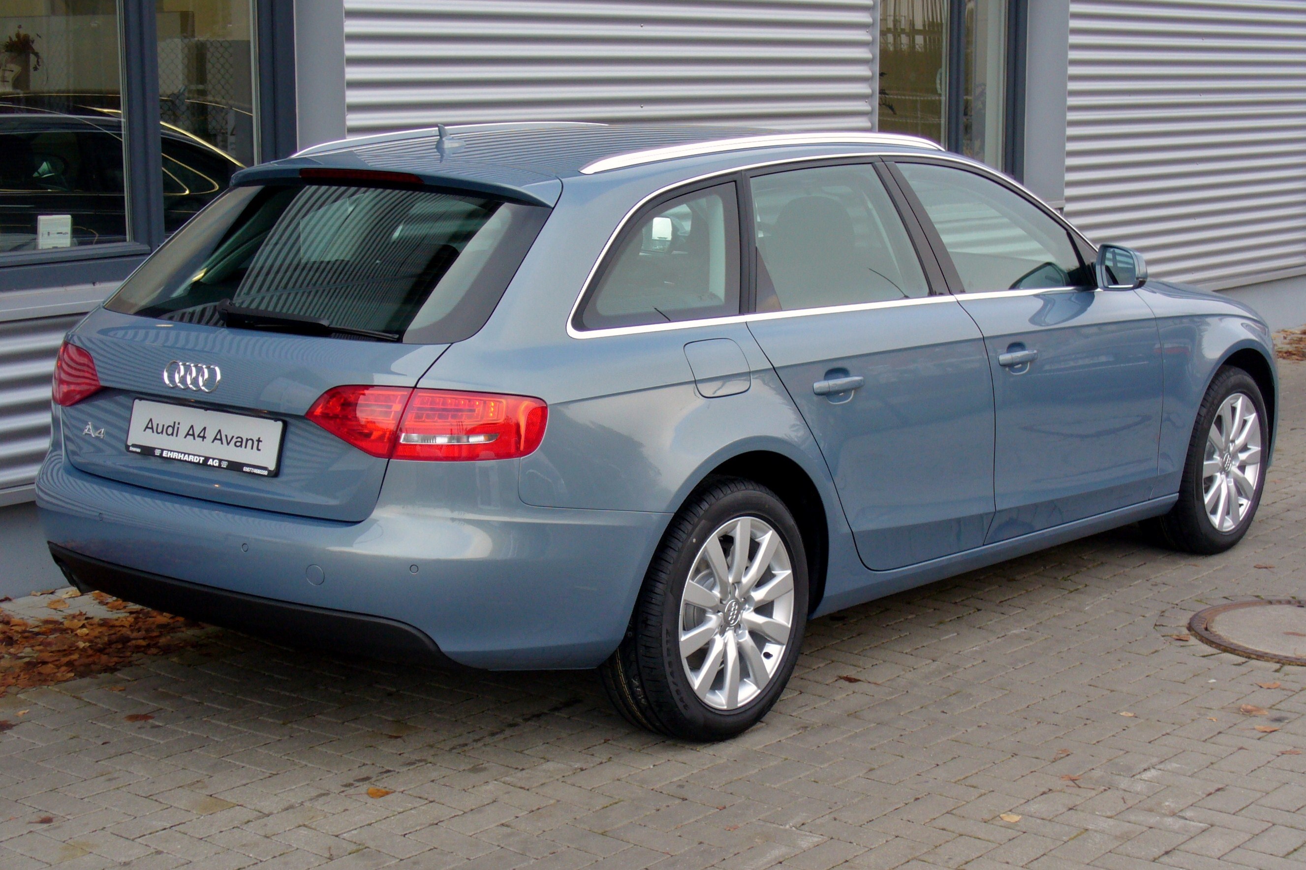 Audi a4-avant-quattro