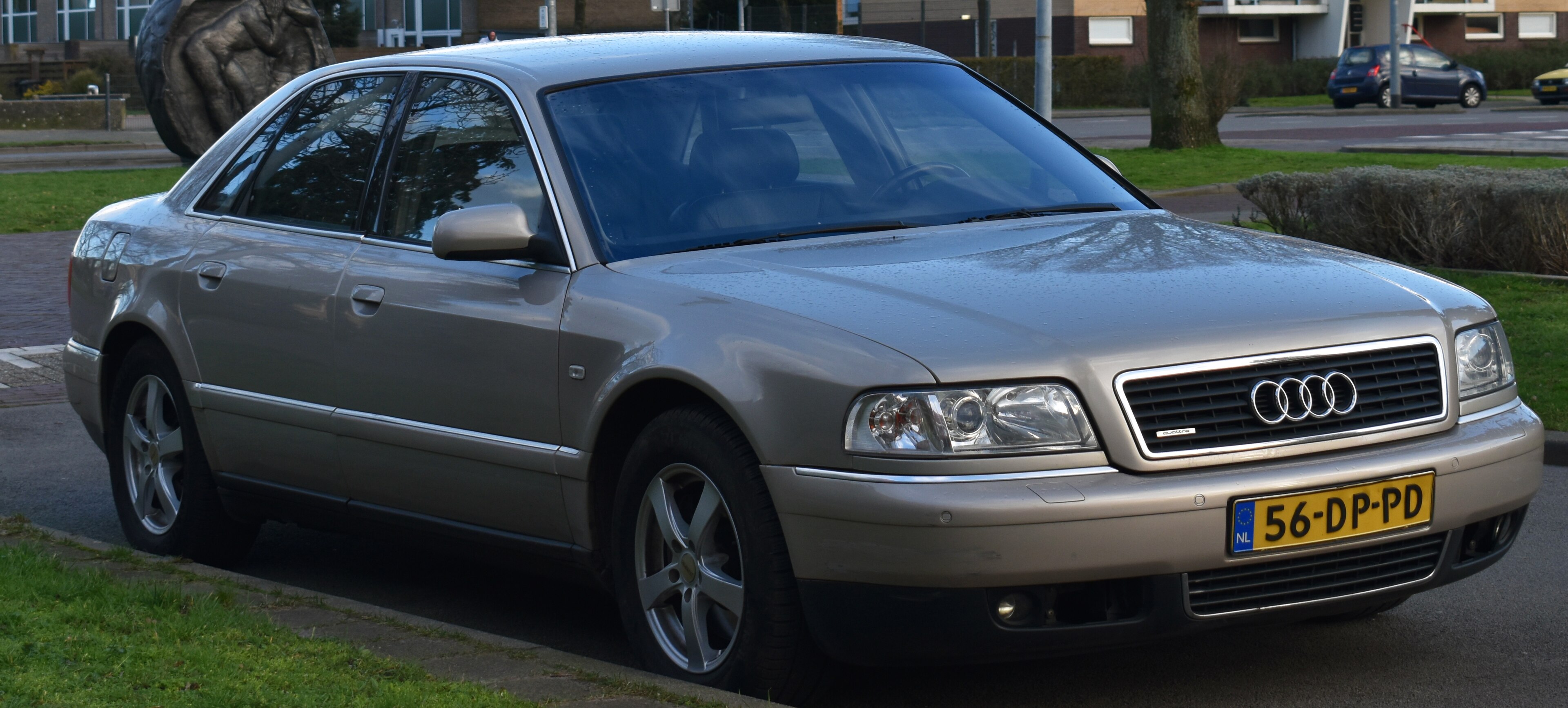 Audi a8-quattro