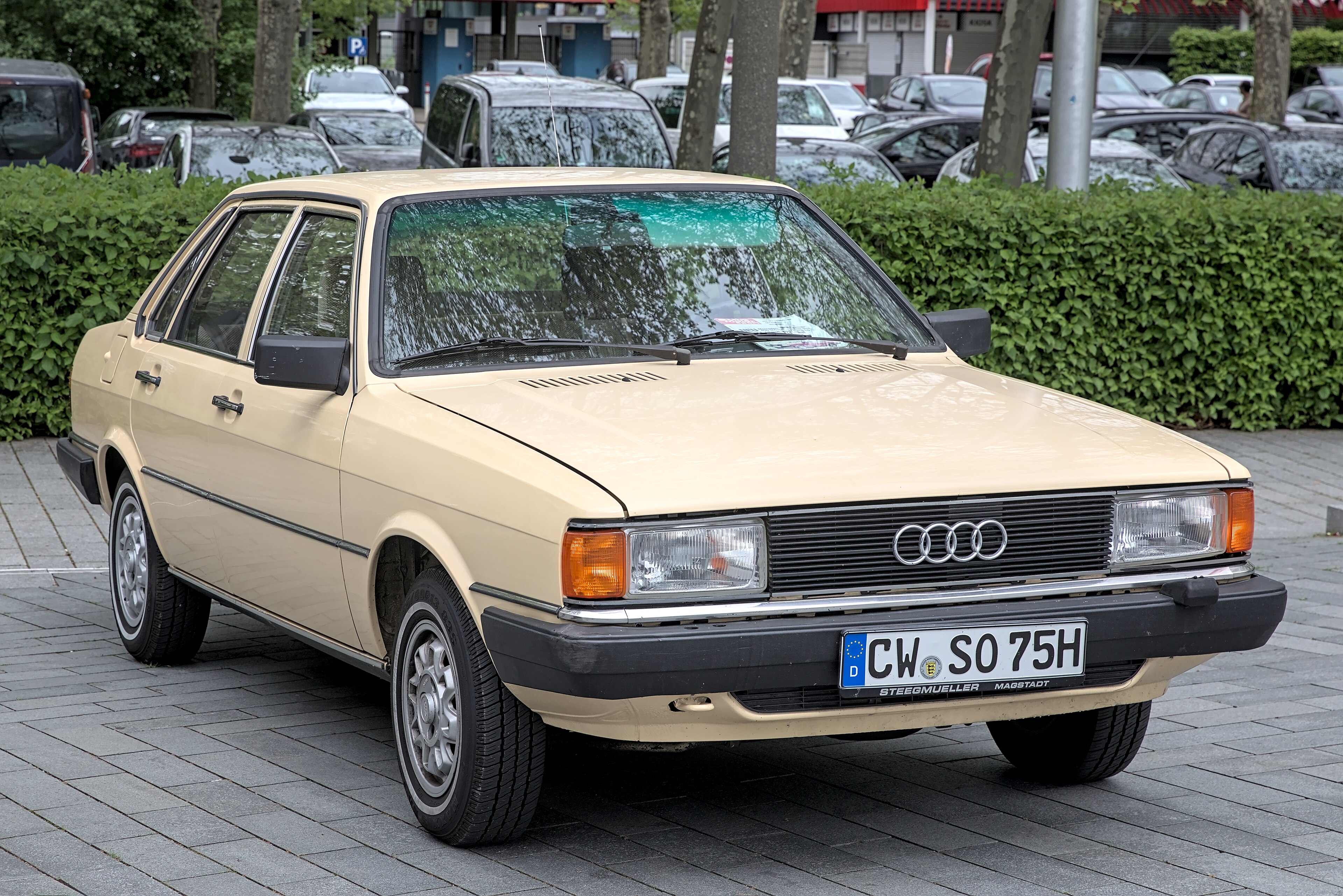 Mitsubishi FE639