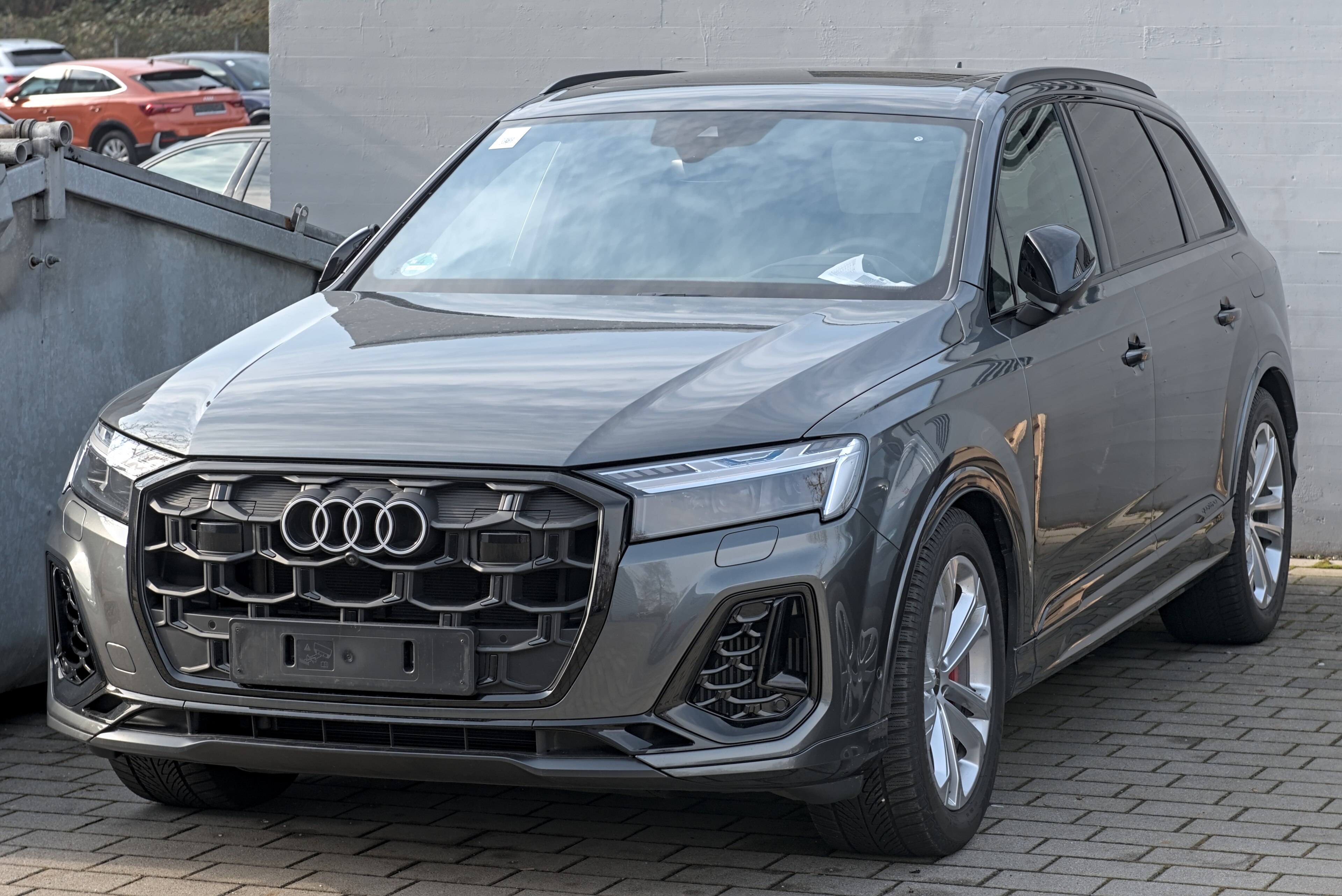 Q7