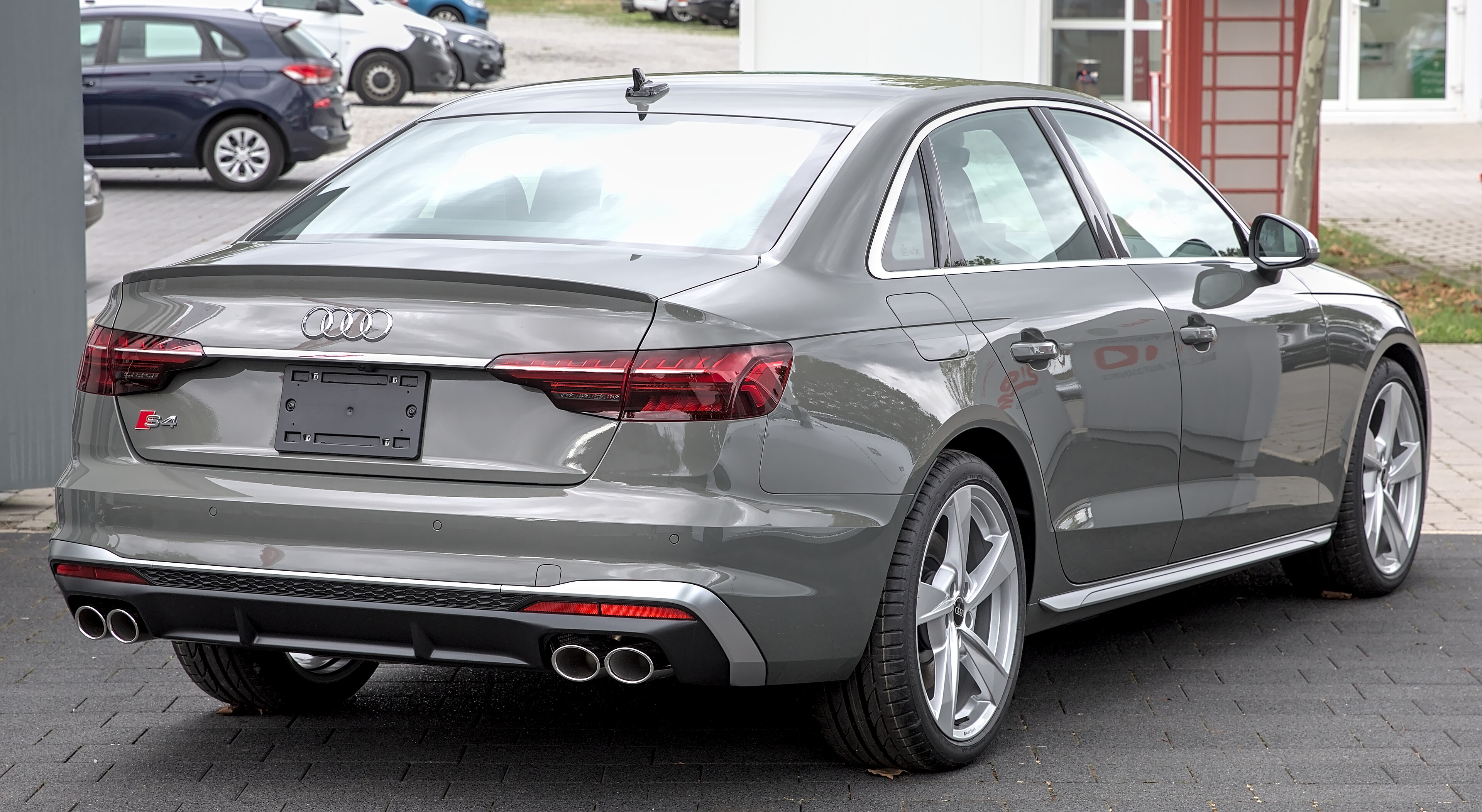 Audi S4