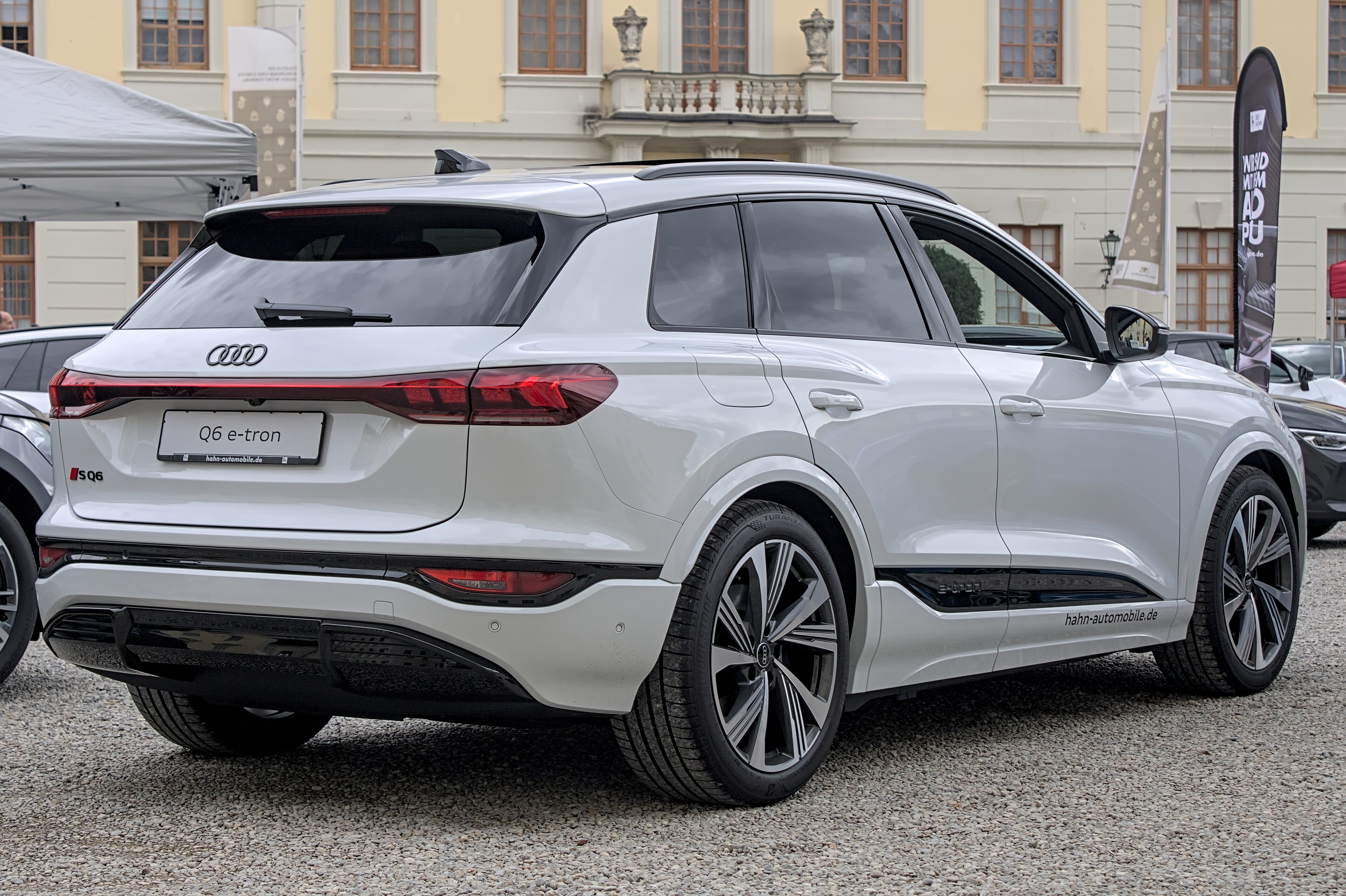 Audi SQ6