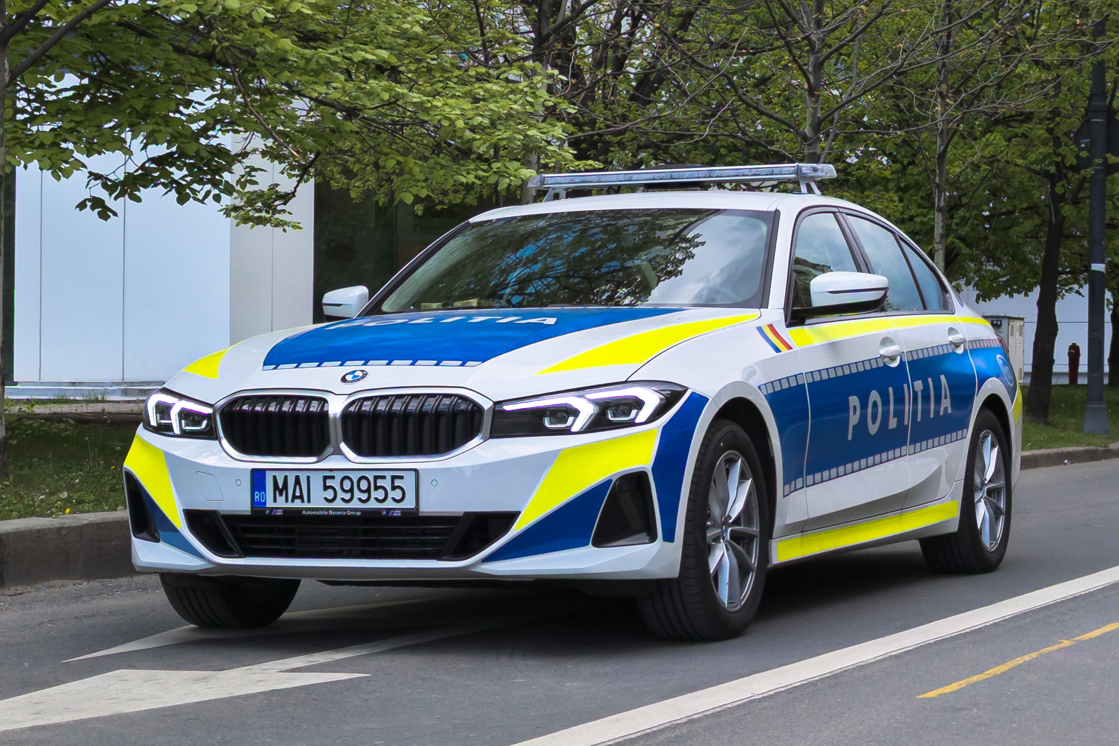 BMW 320i