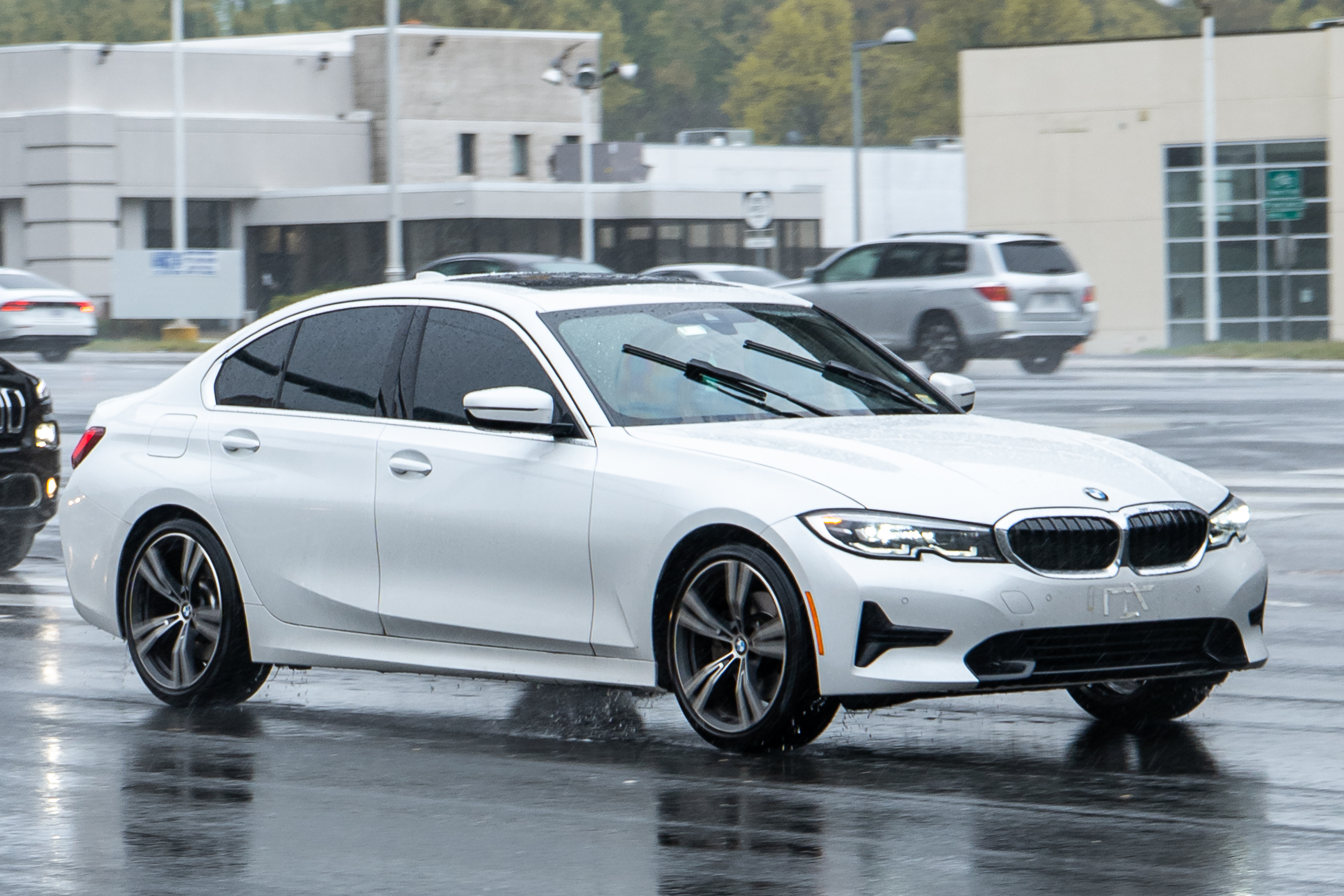 330i