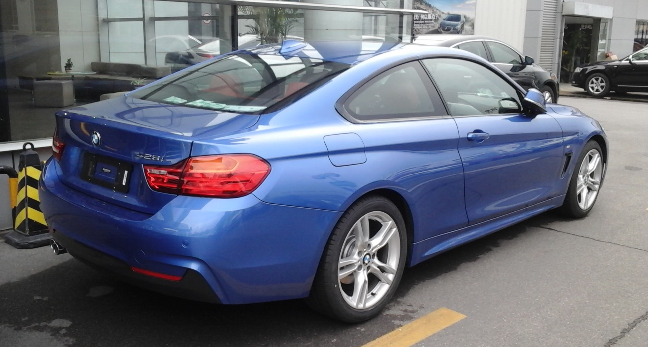 430i