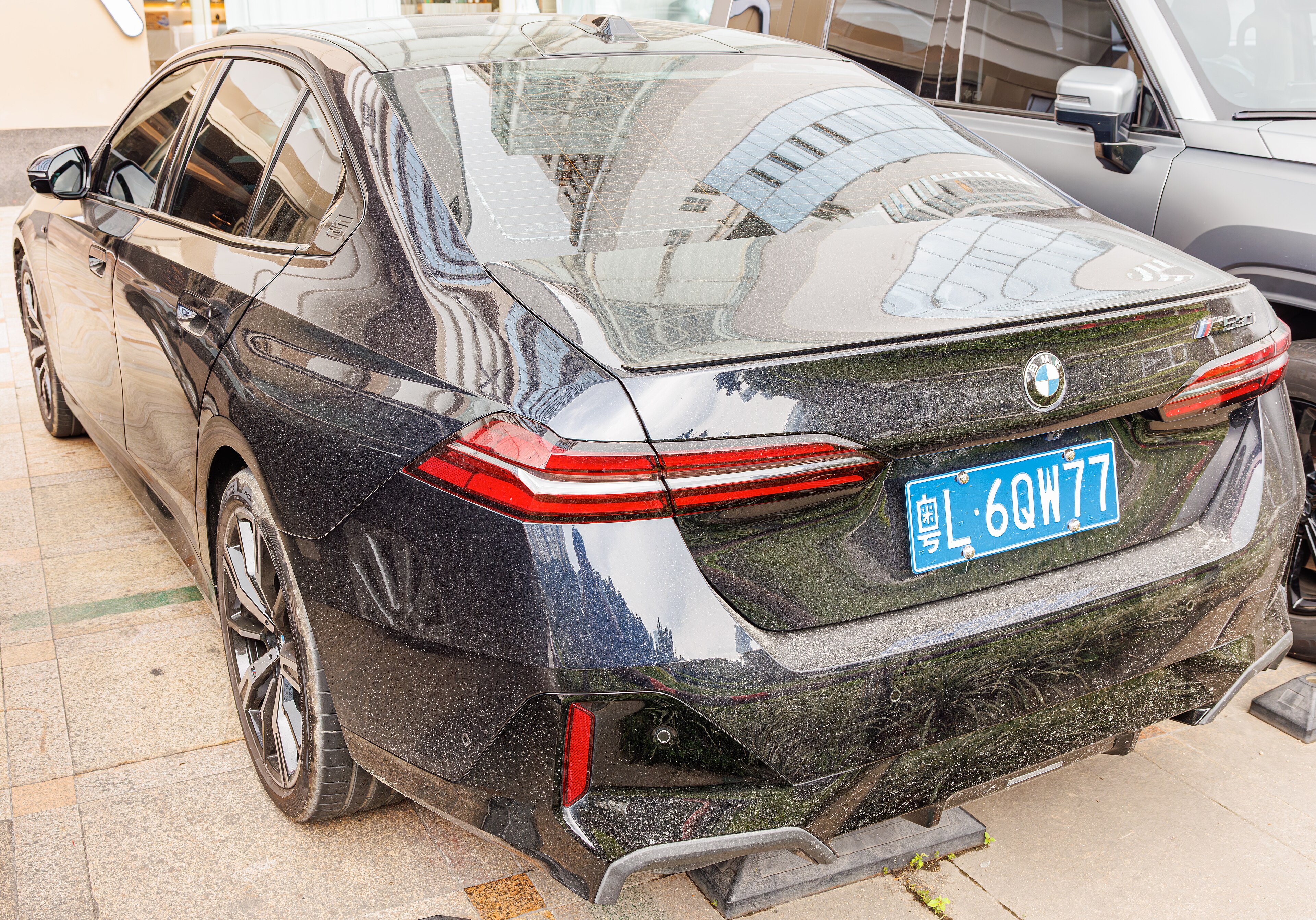 BMW 530i