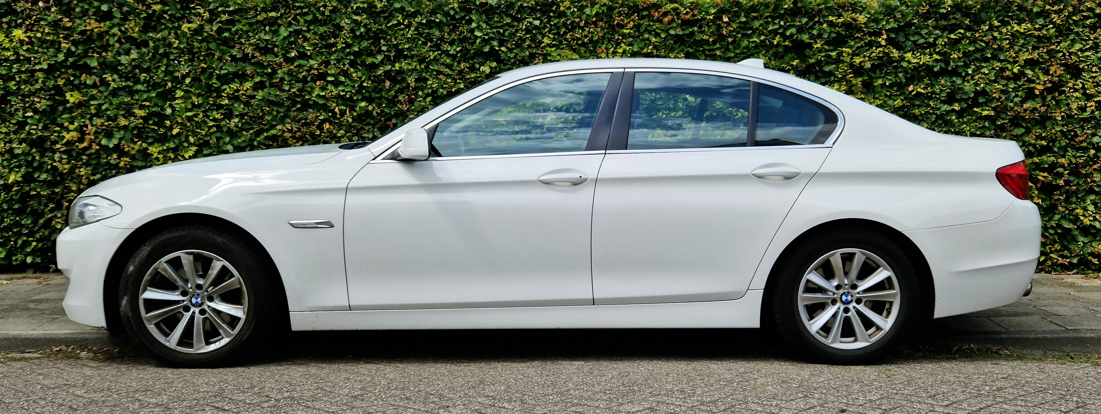 BMW 550i