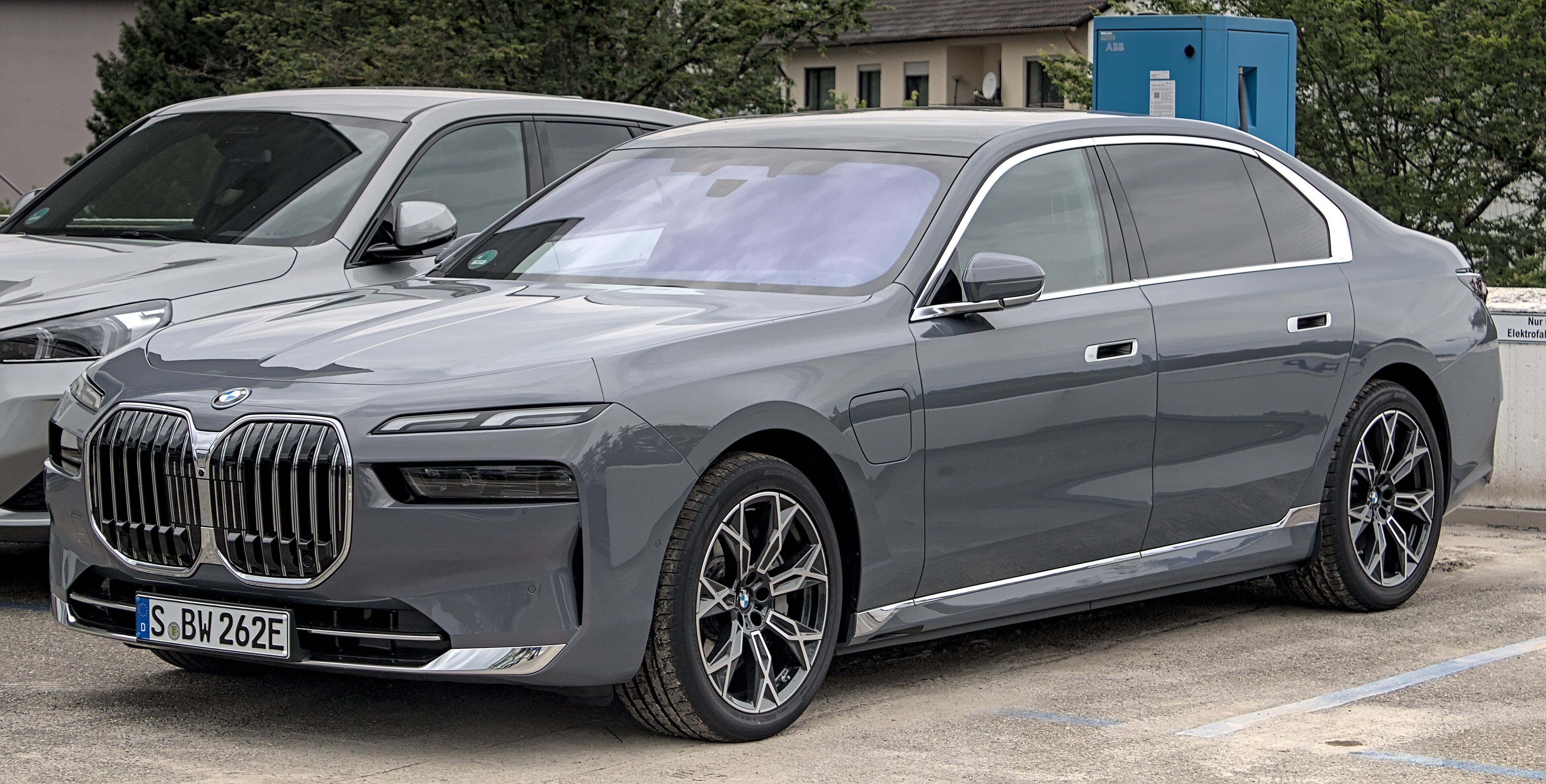 BMW 750e