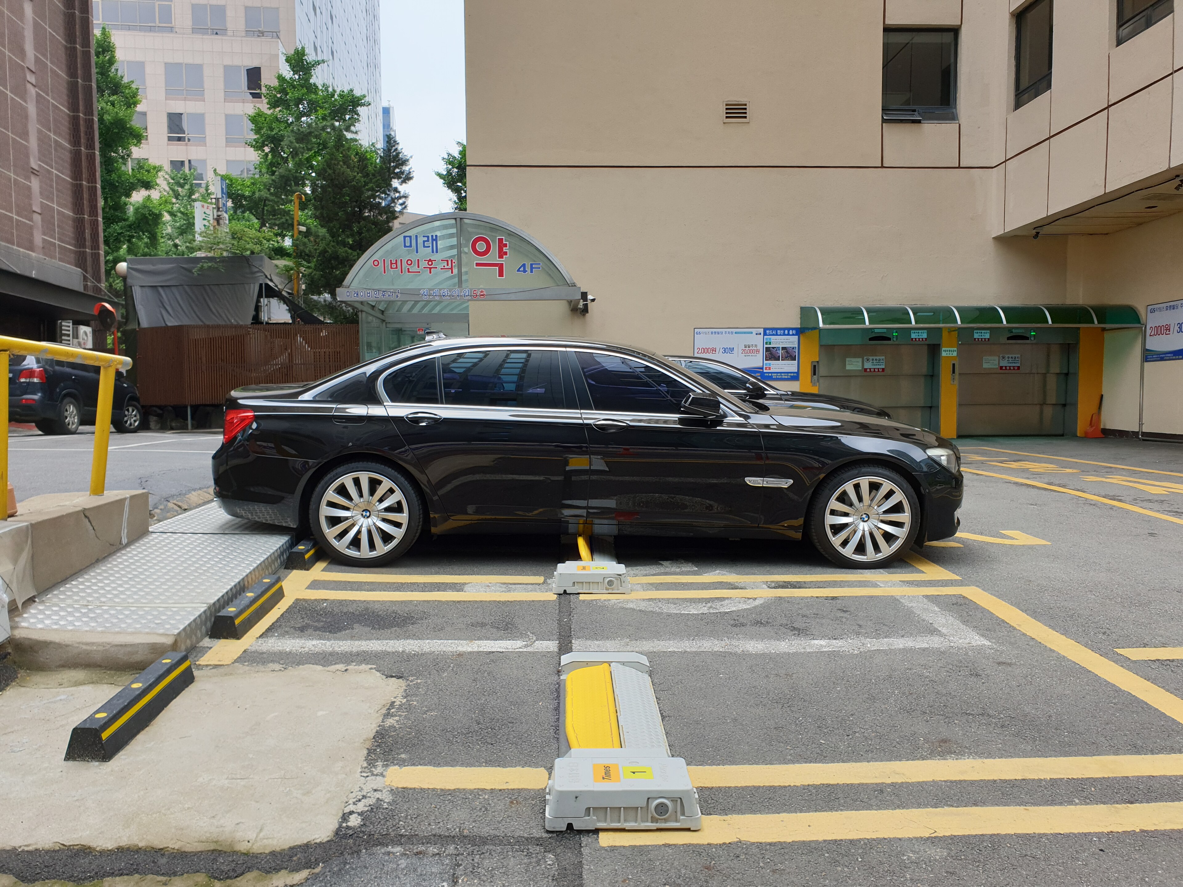 BMW 760li