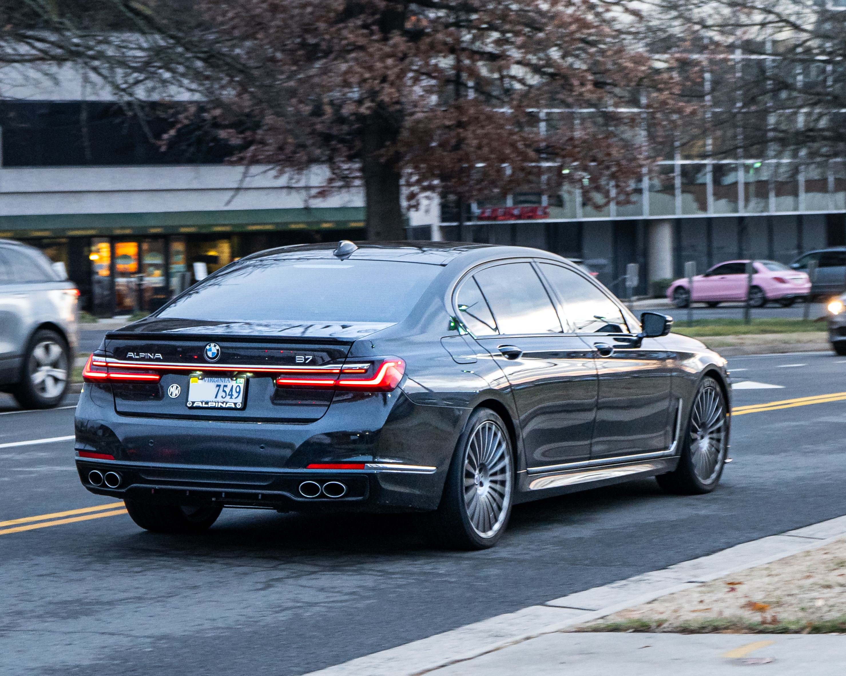 BMW B7