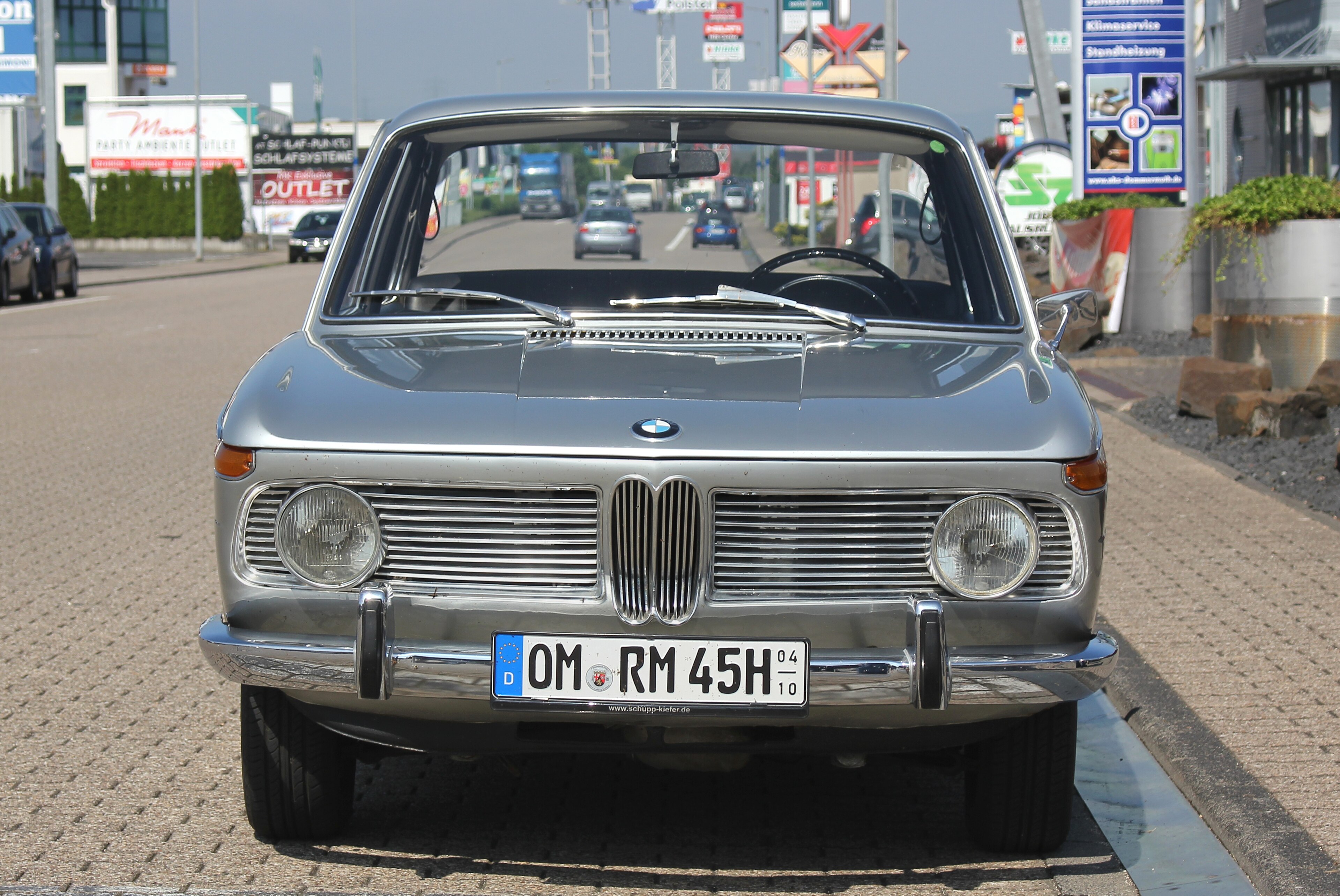BMW M760i