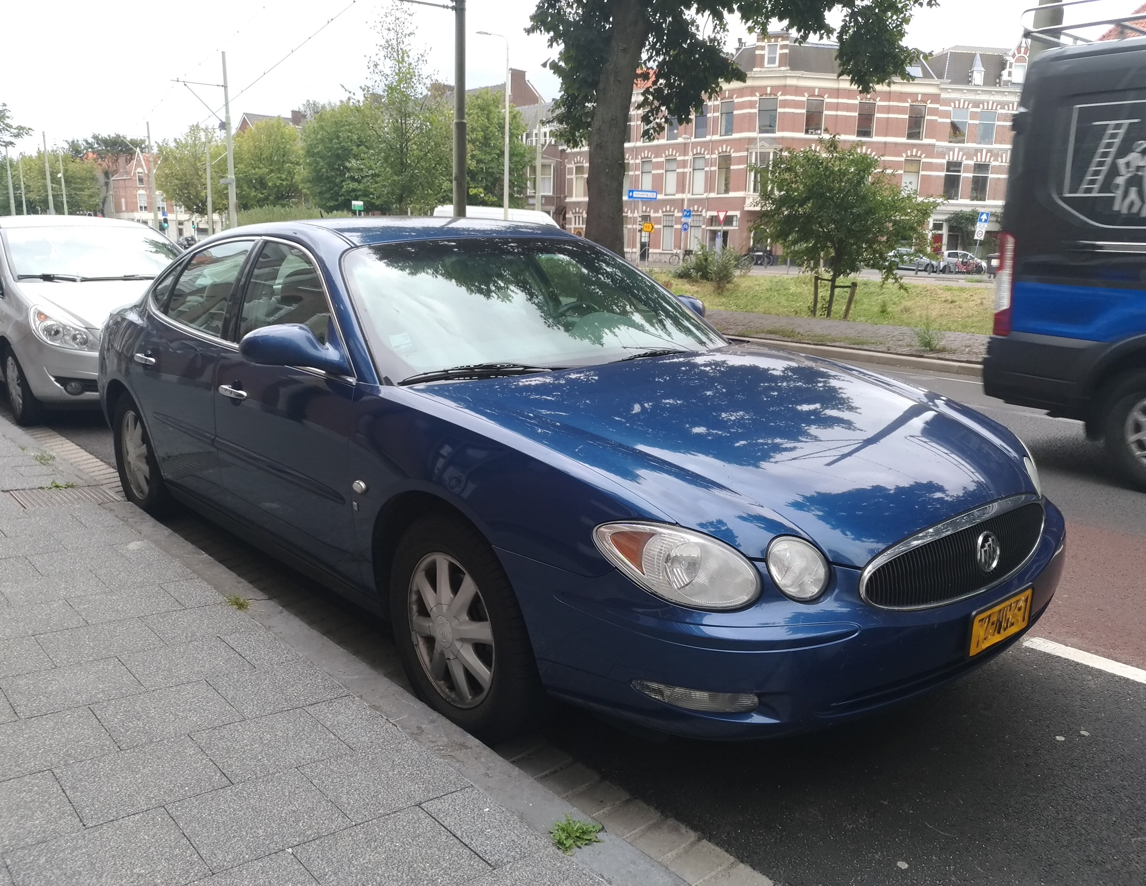 Buick lacrosse-allure