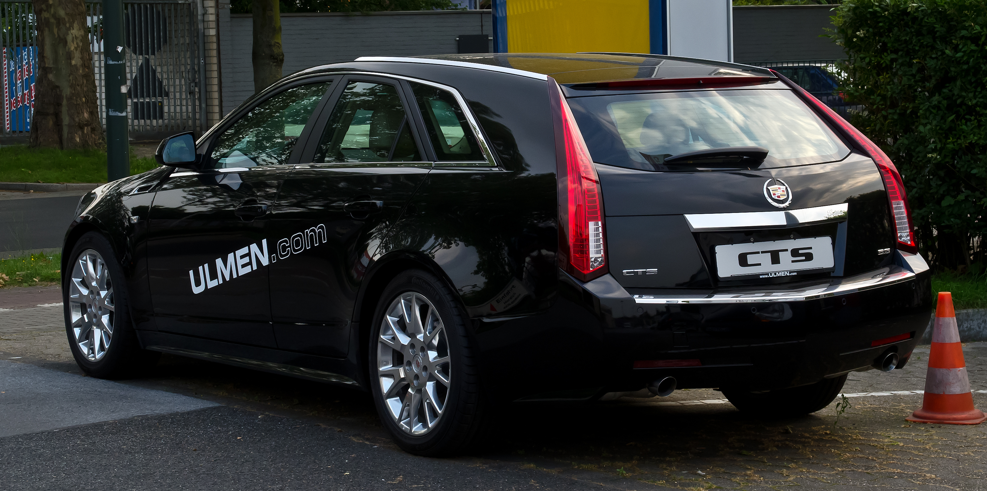 Cadillac cts-wagon-awd