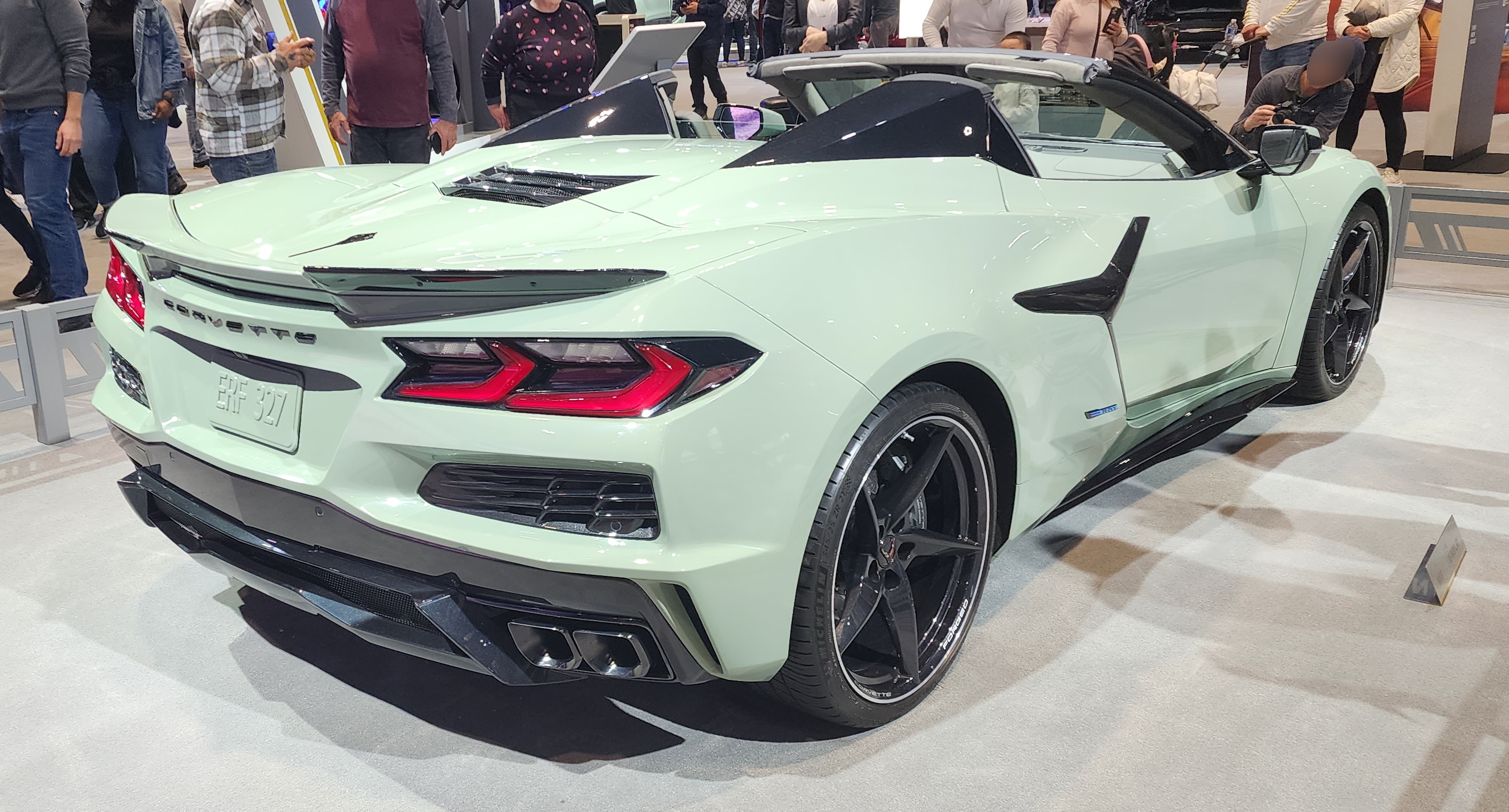 Chevrolet corvette-e-ray