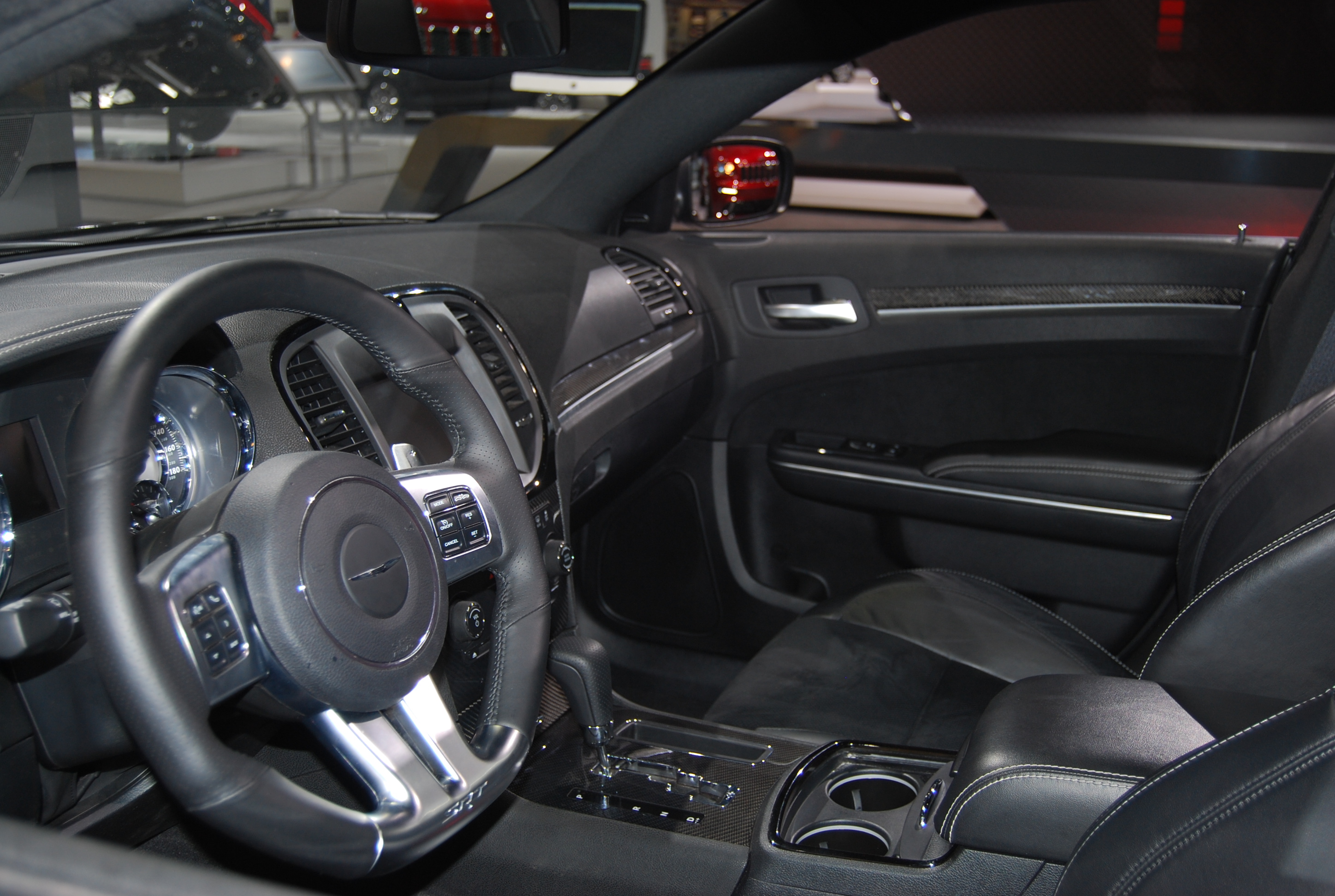 Chrysler 300-srt-8