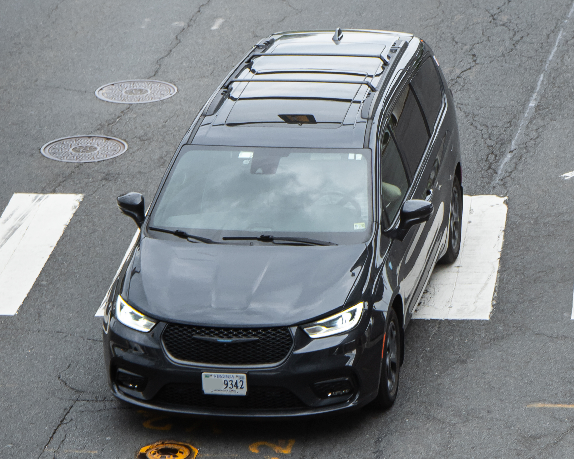 Chrysler pacifica-hybrid