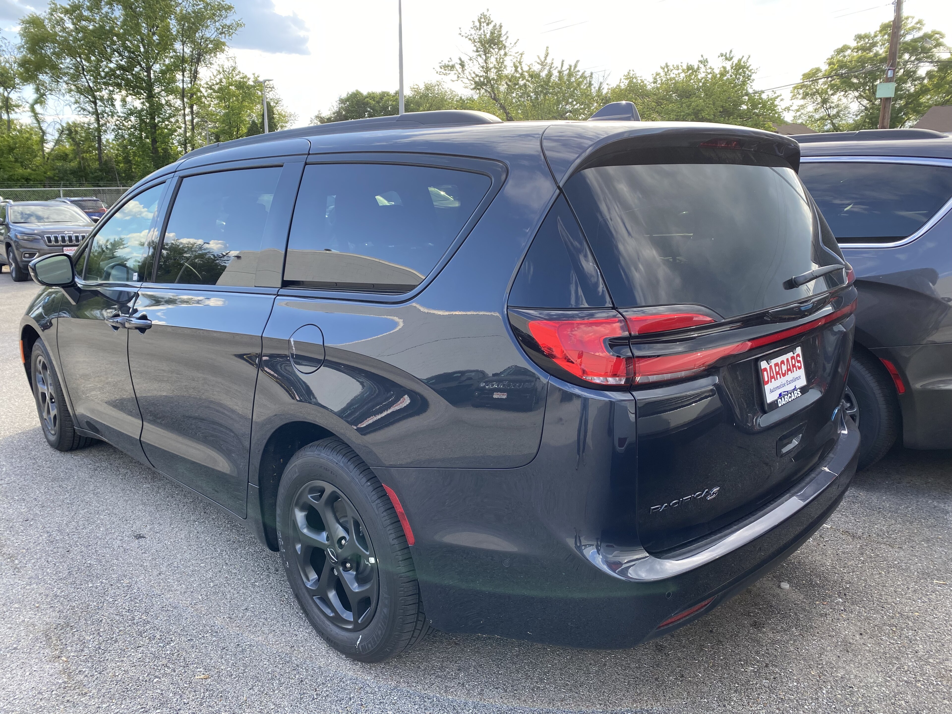Chrysler pacifica-hybrid