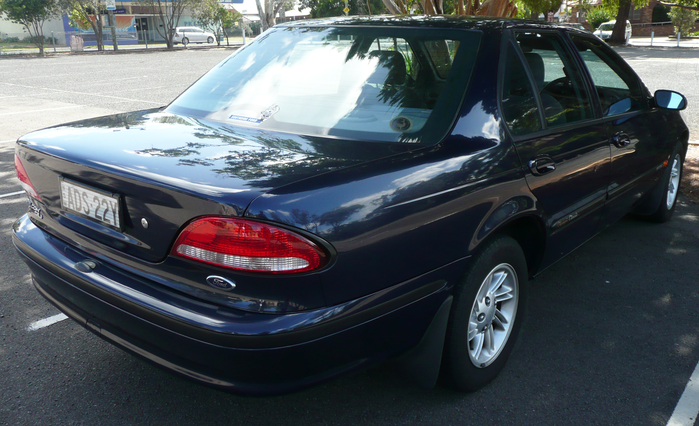 Ford Classic Sedan