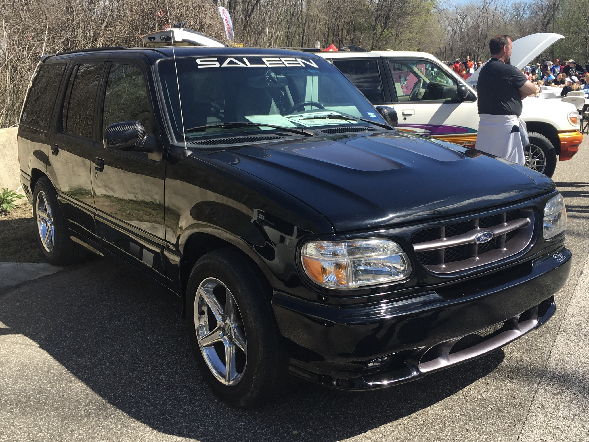 Ford explorer-awd