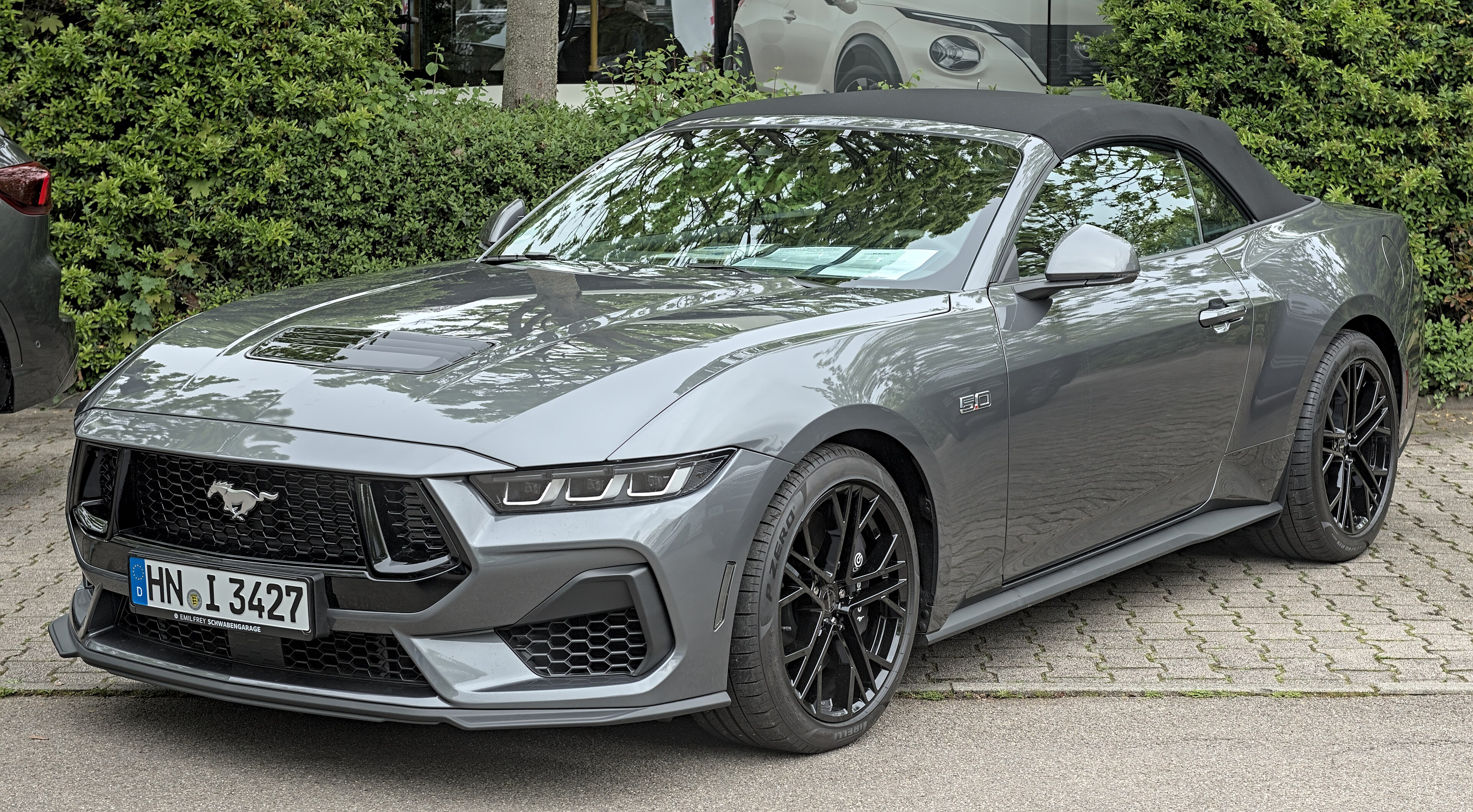 mustang-convertible