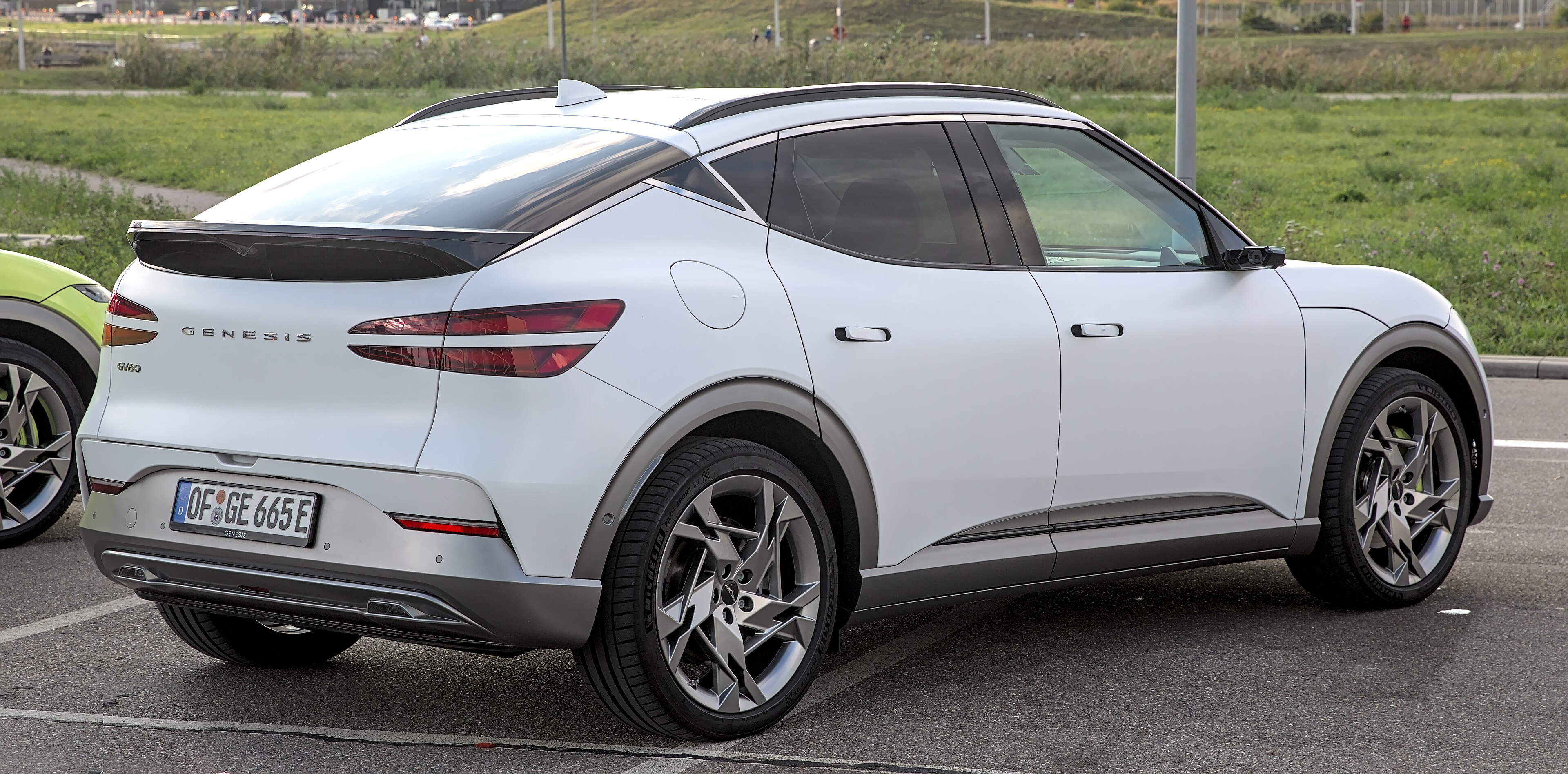Genesis gv60-standard