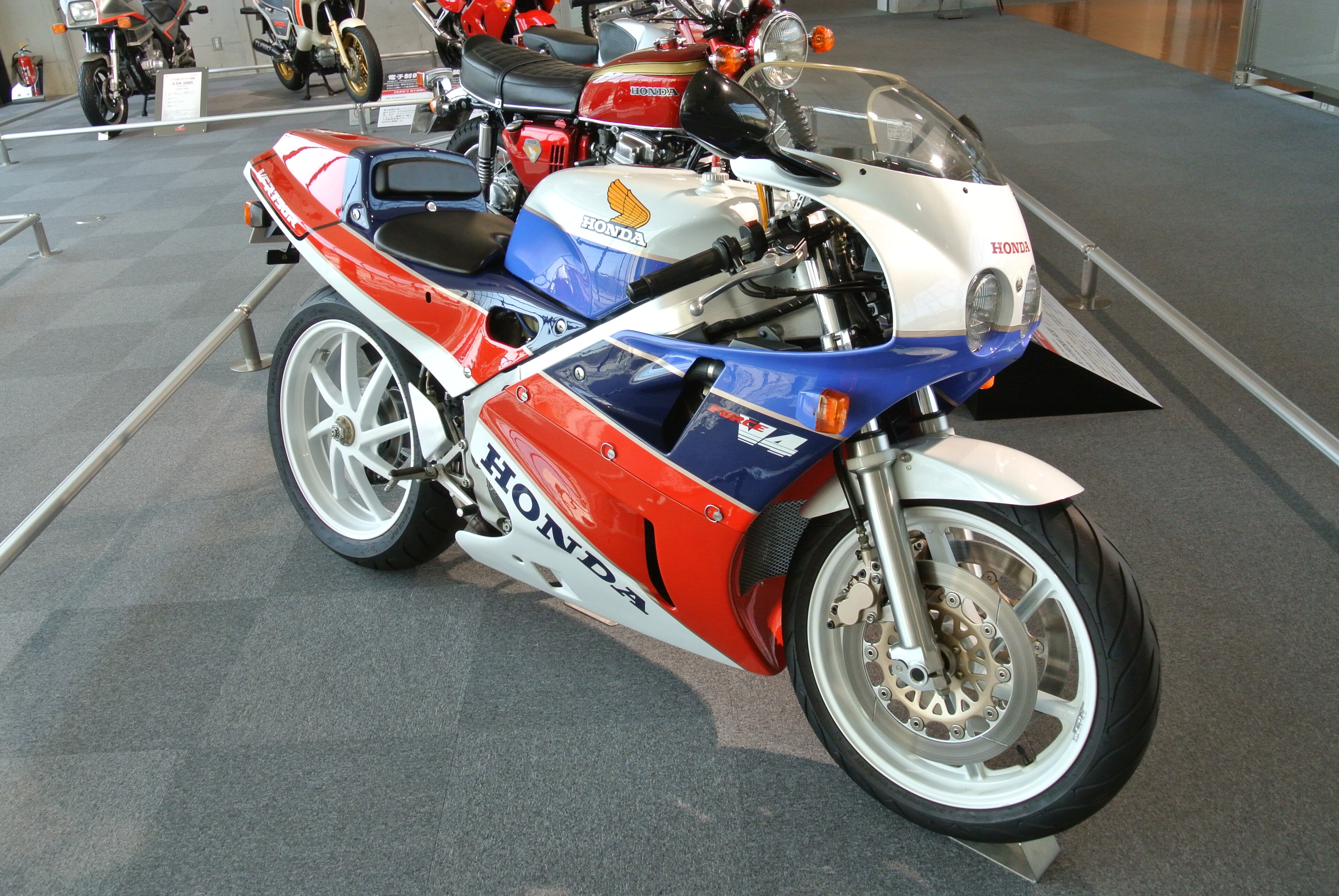 Honda RC30