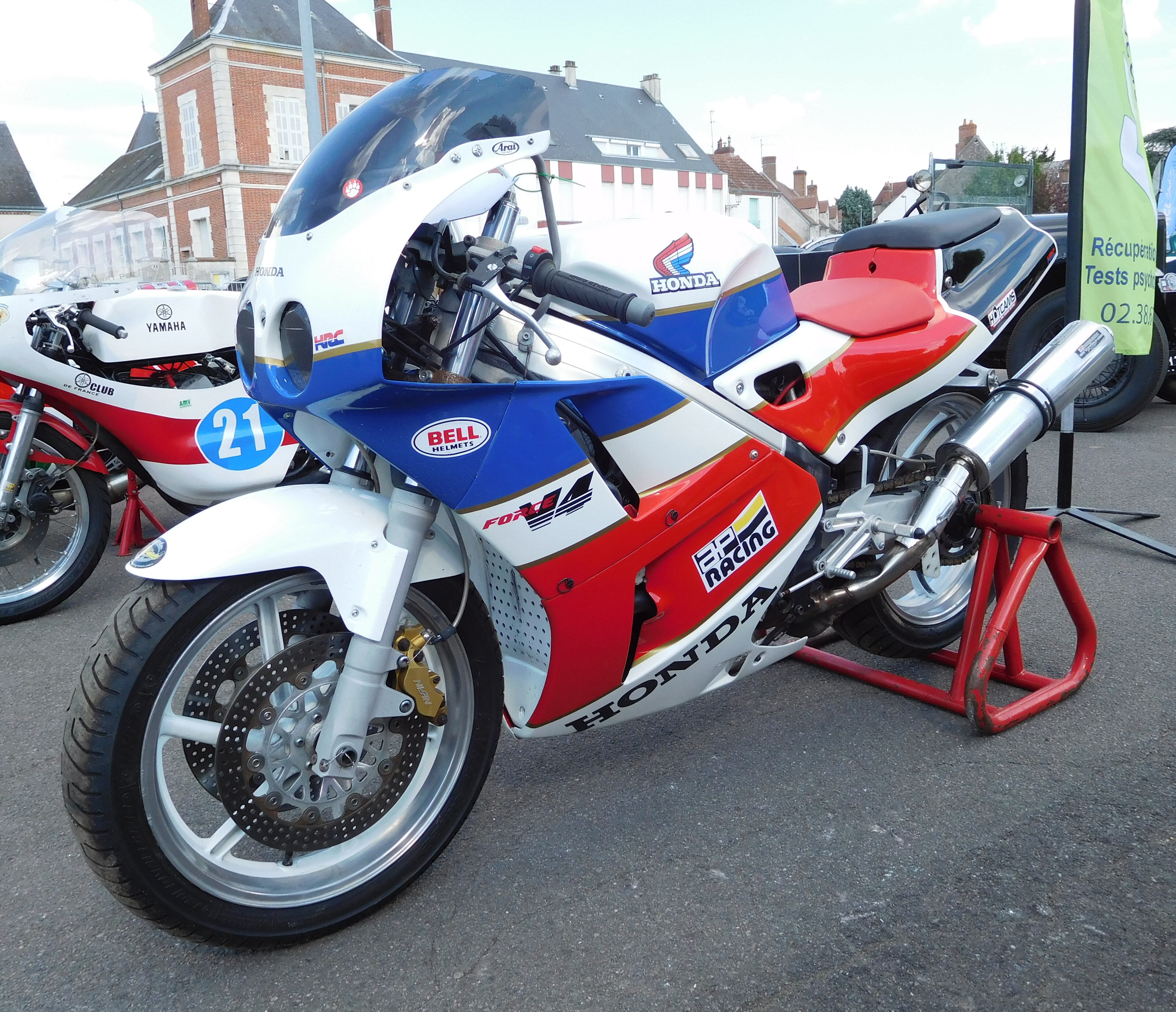 Honda RC30