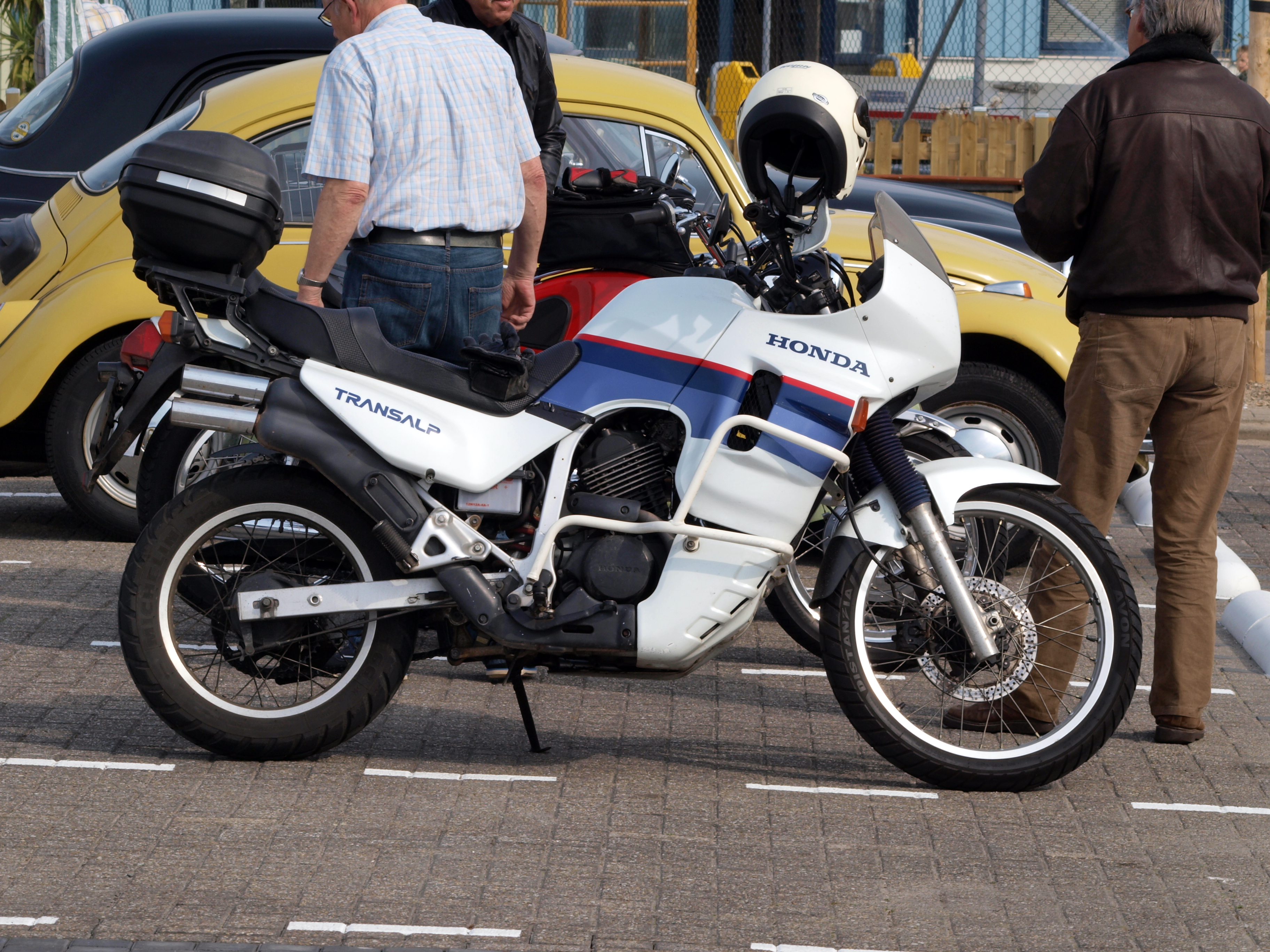 Honda XL600V