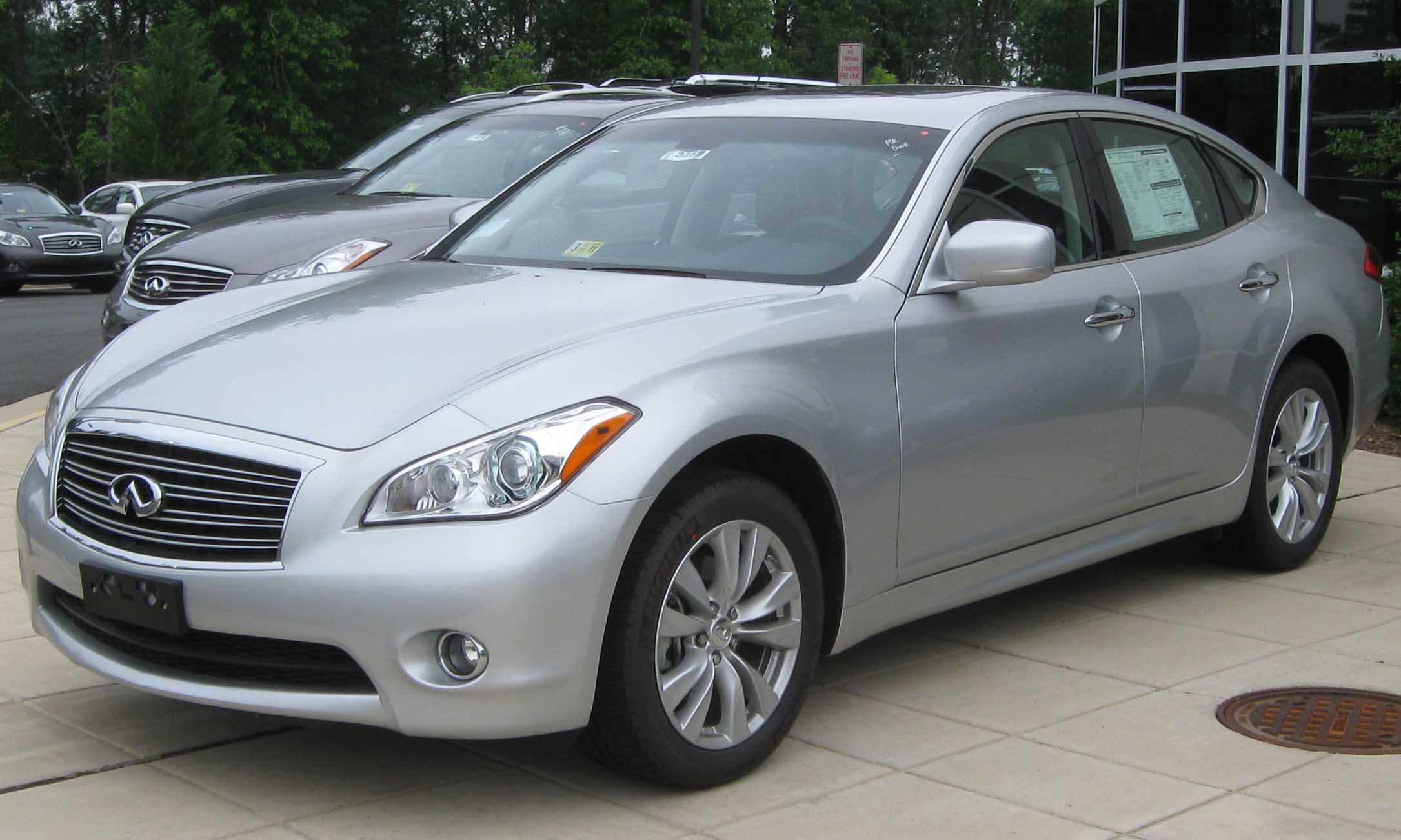 Infiniti m37x