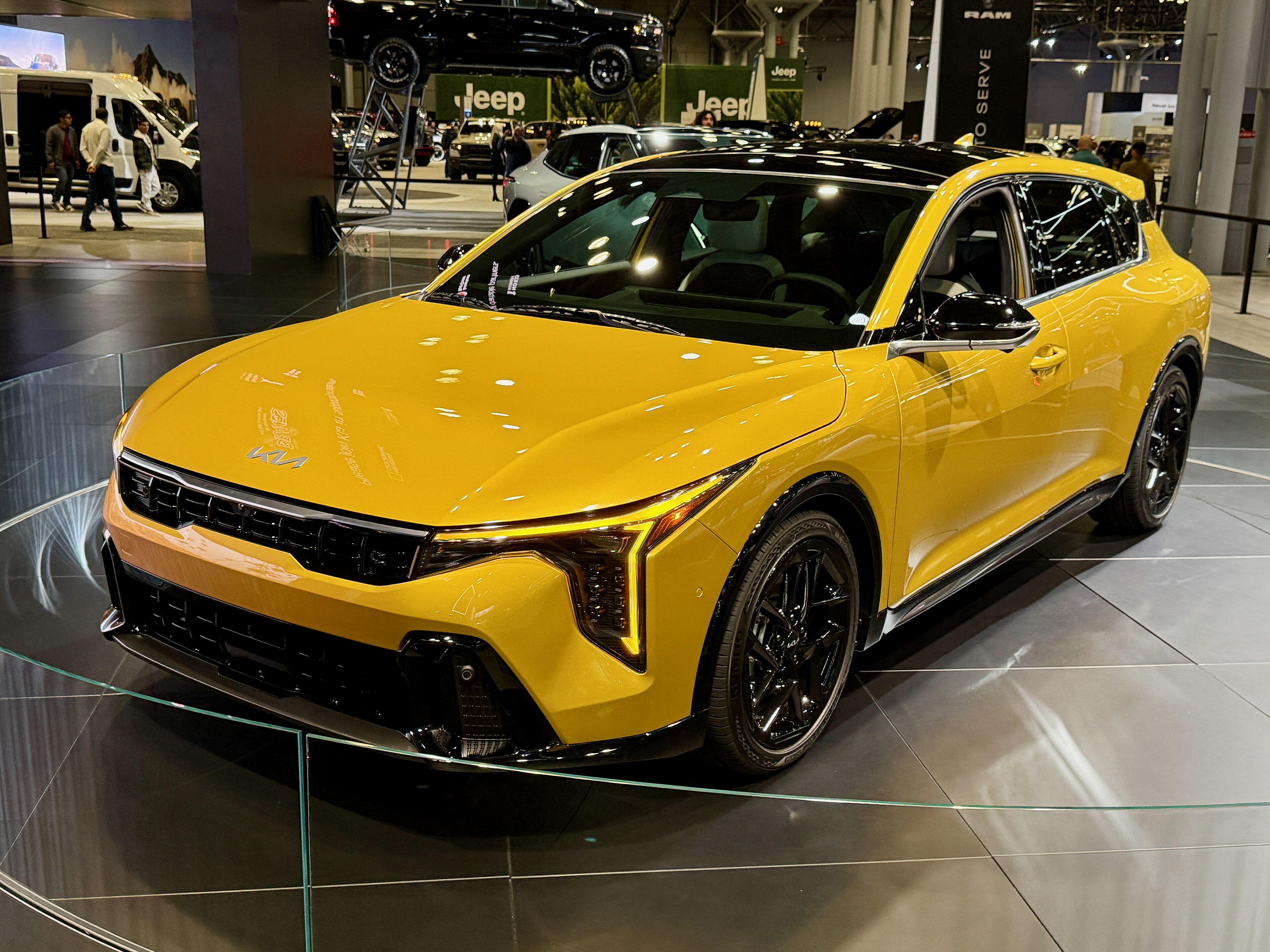 Kia k4-hatchback