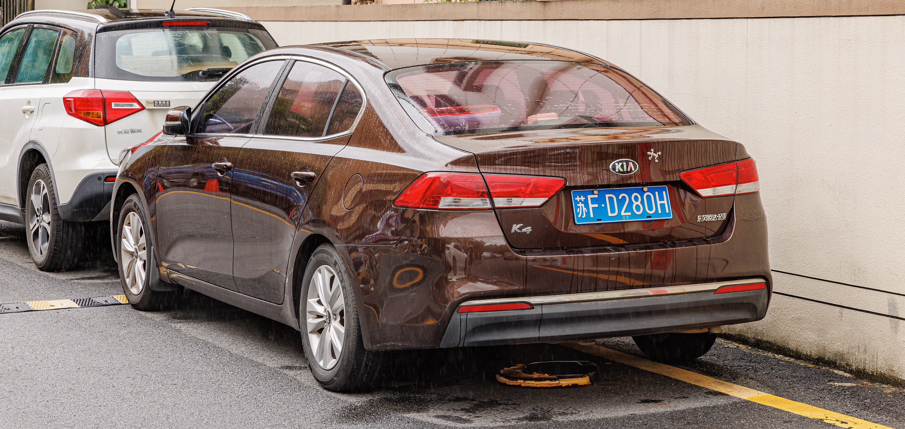Kia K4