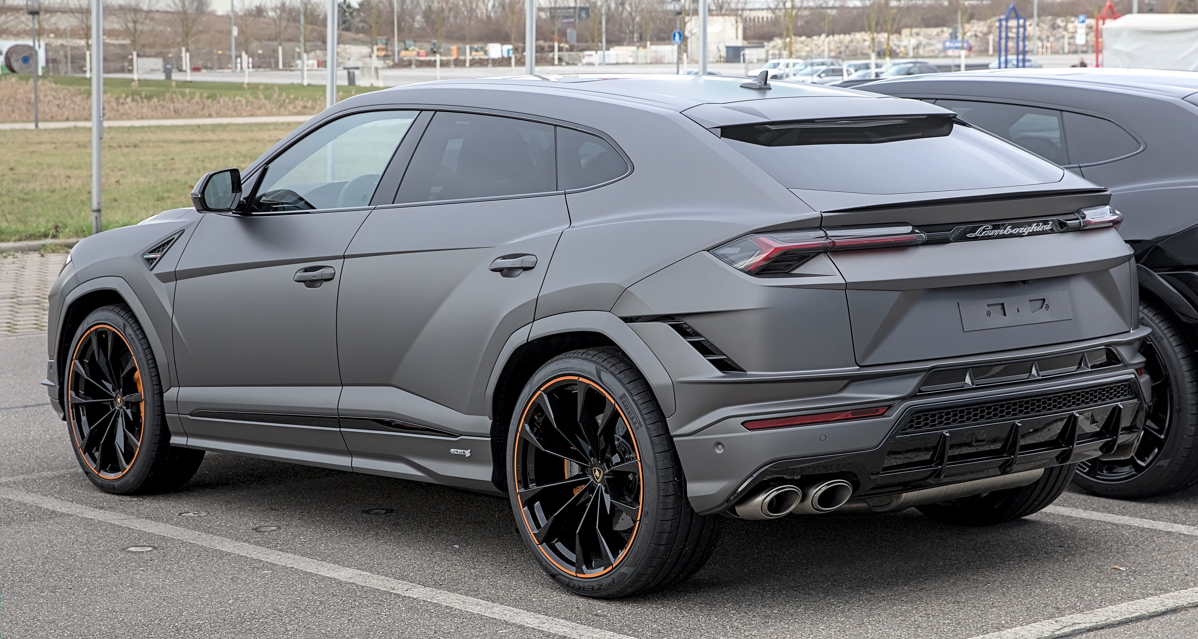 2023 Lamborghini urus-s