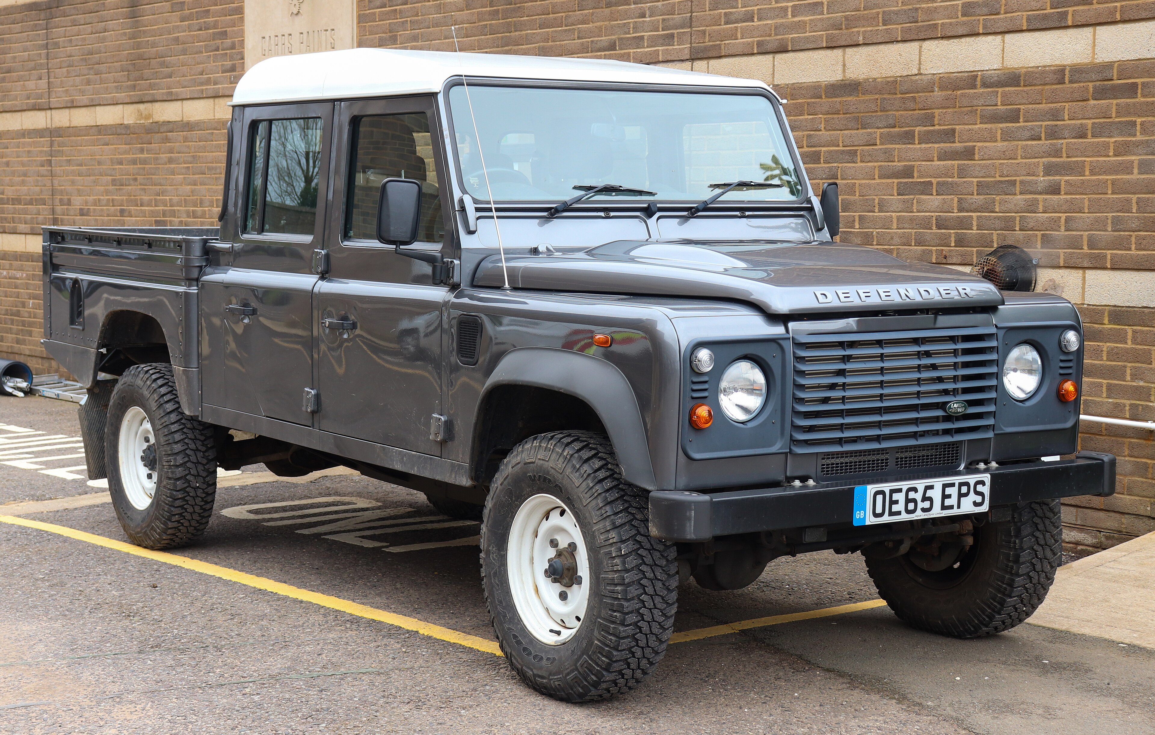 Land Rover defender-130
