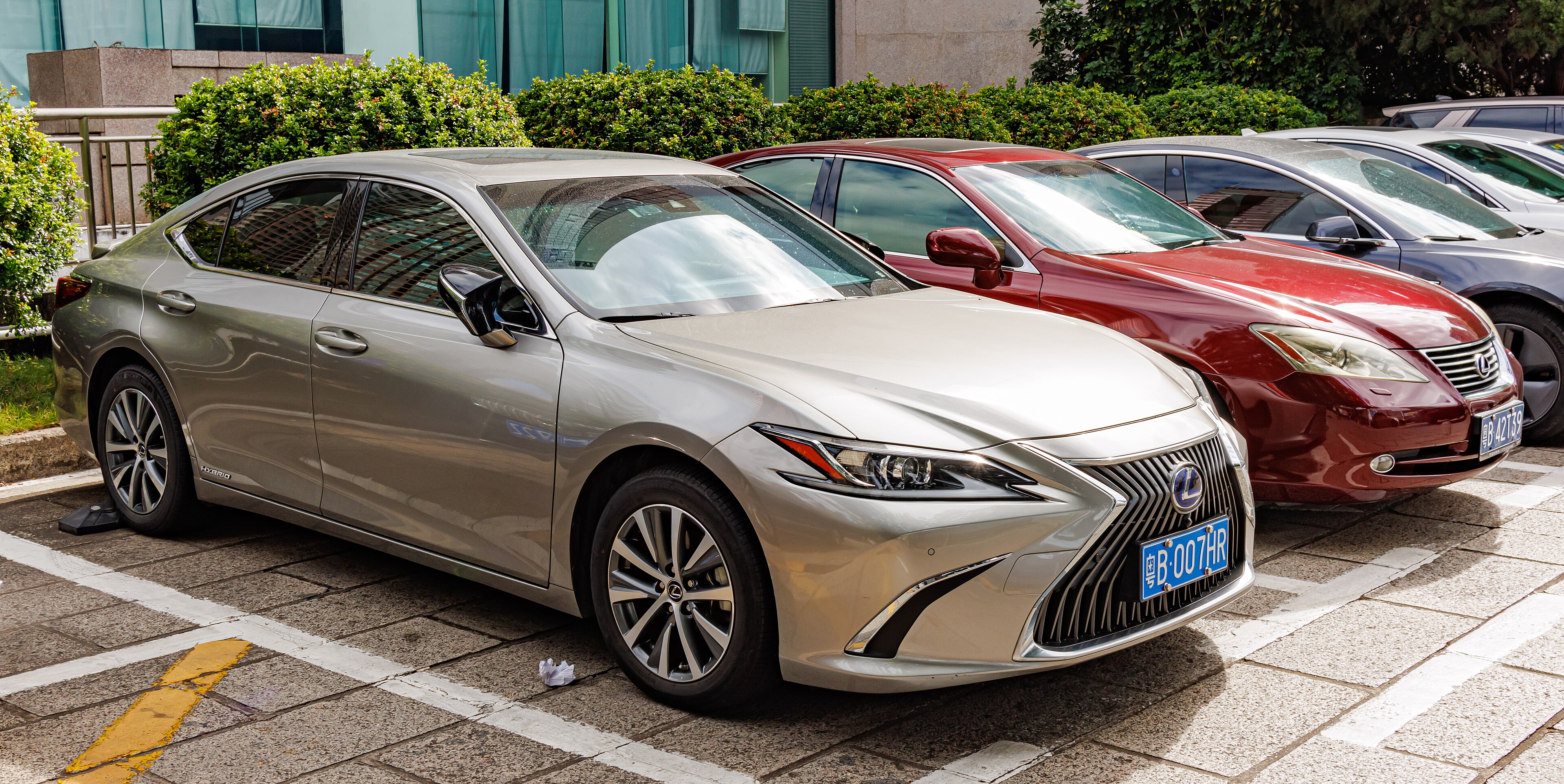 Lexus es-300h