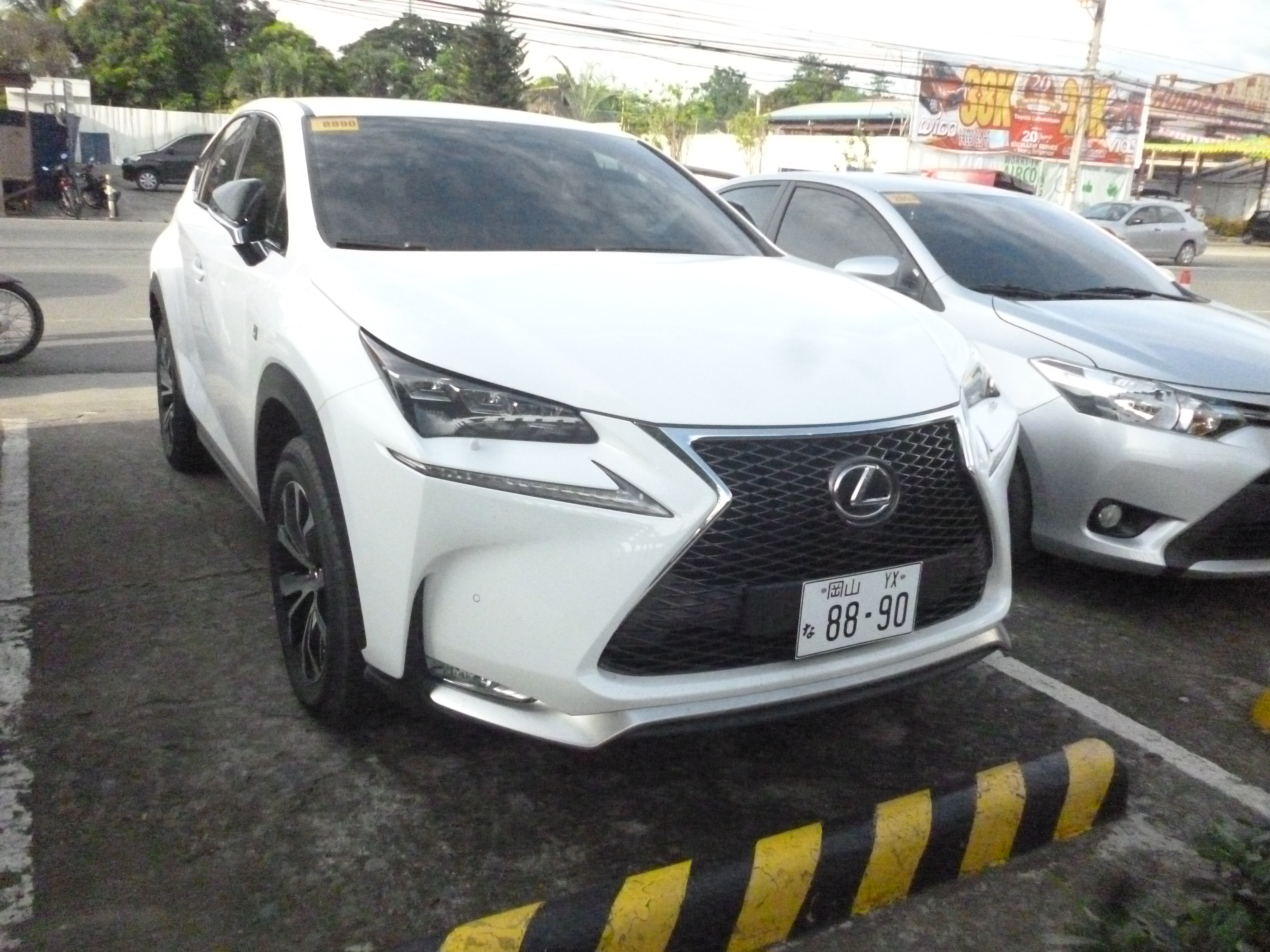 Lexus nx-200t-awd