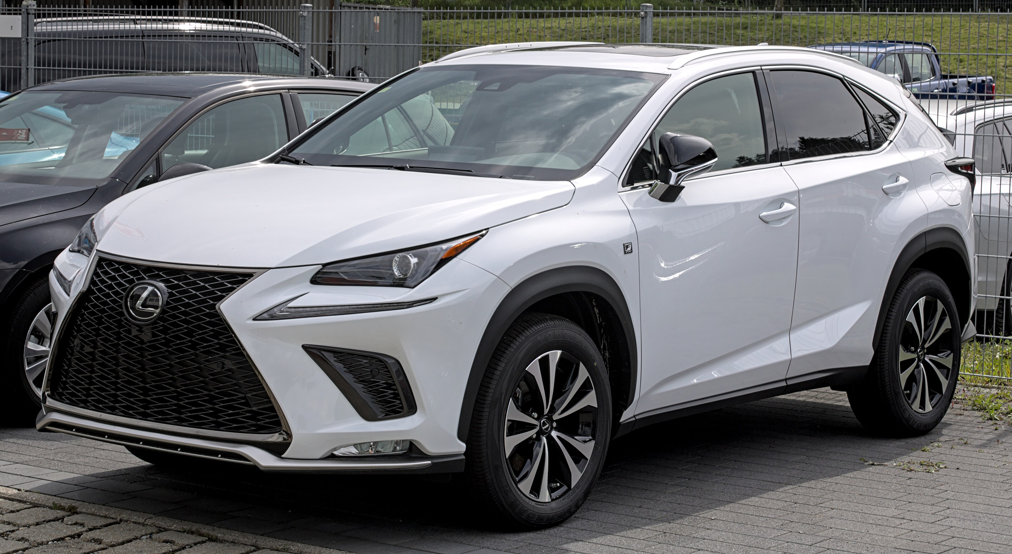 nx-300h-awd