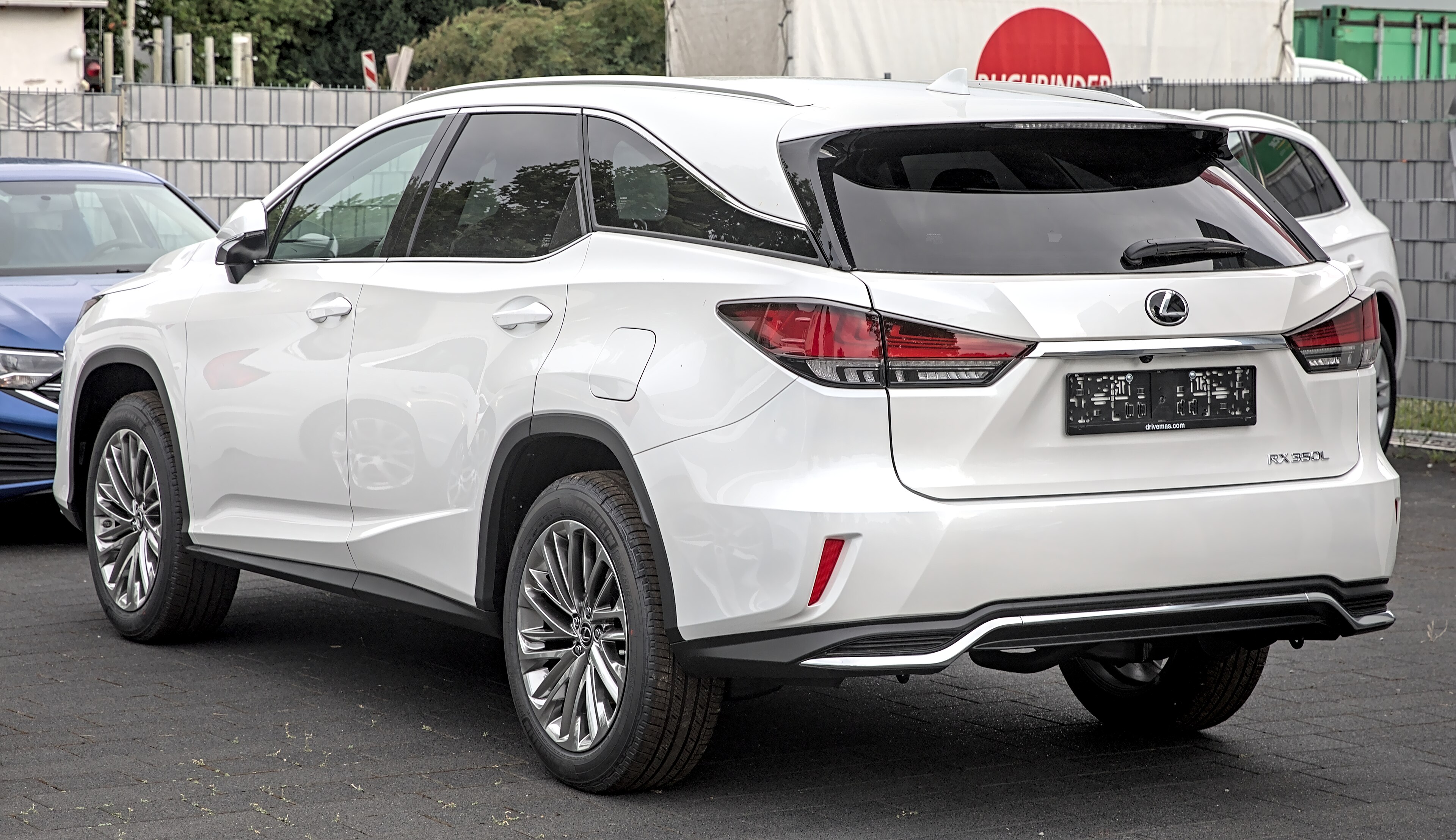 Lexus is-350