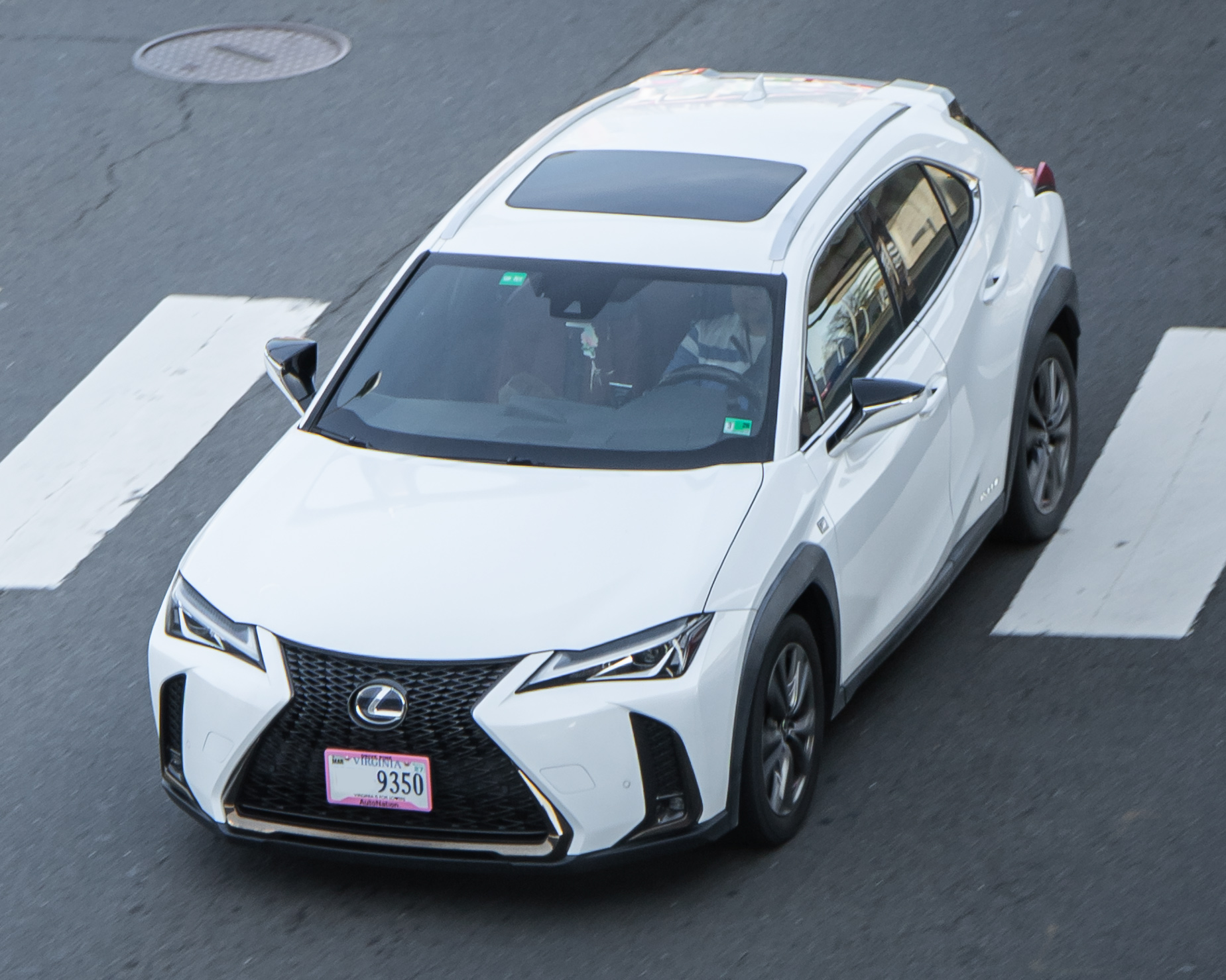 Lexus ux-300h