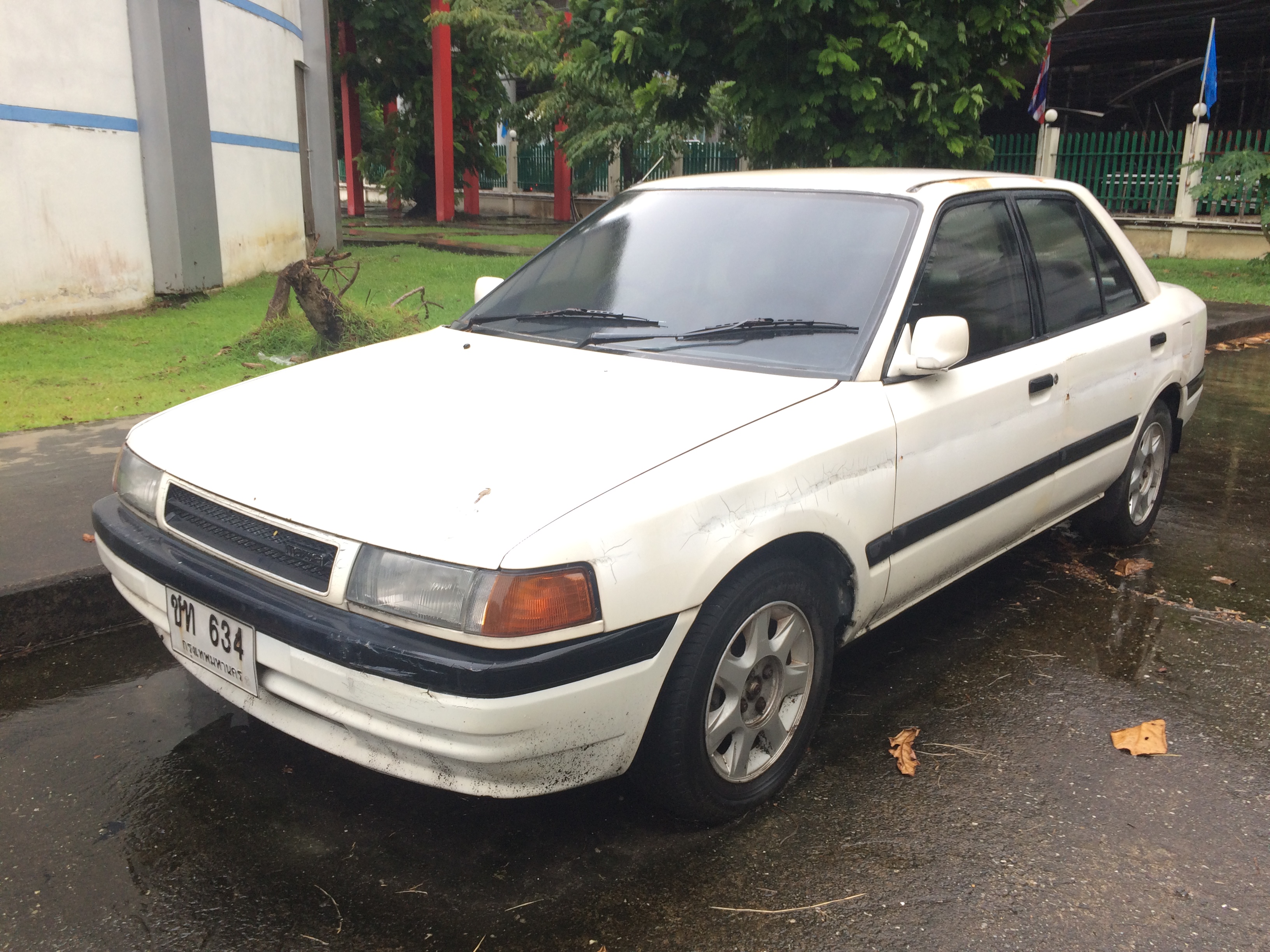 Mazda Mazda 323 (BG)