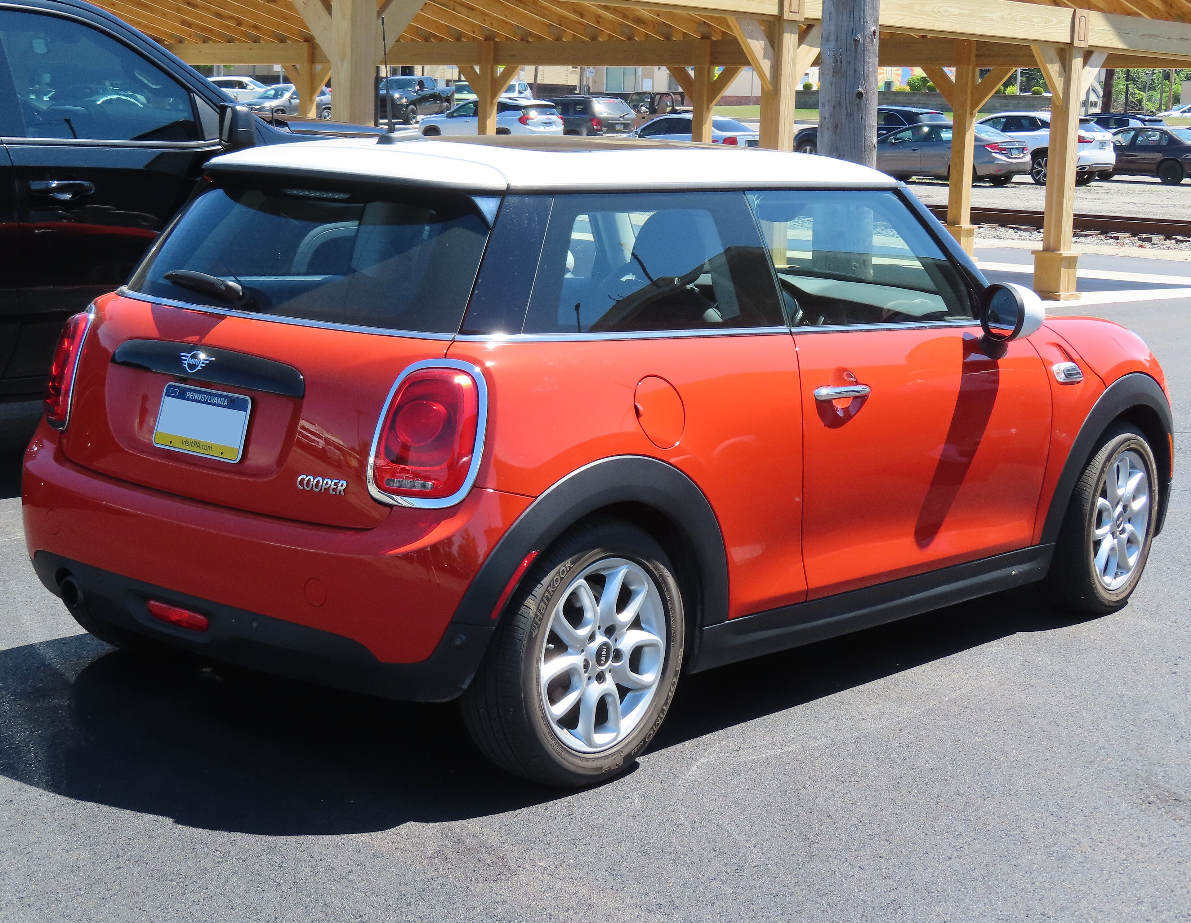 Mini cooper-hardtop-2-door