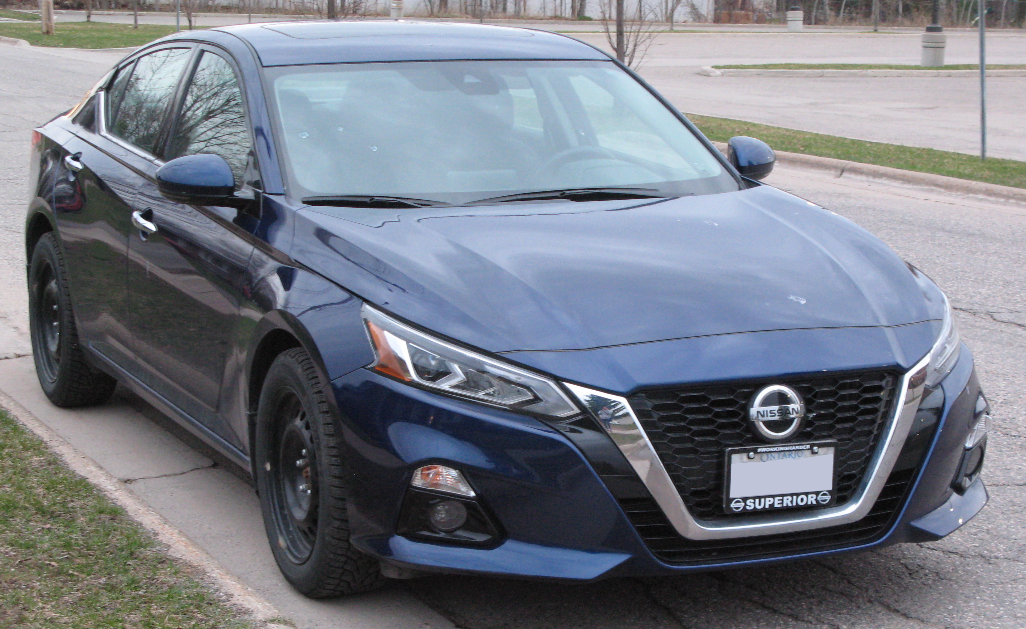 Nissan altima-awd