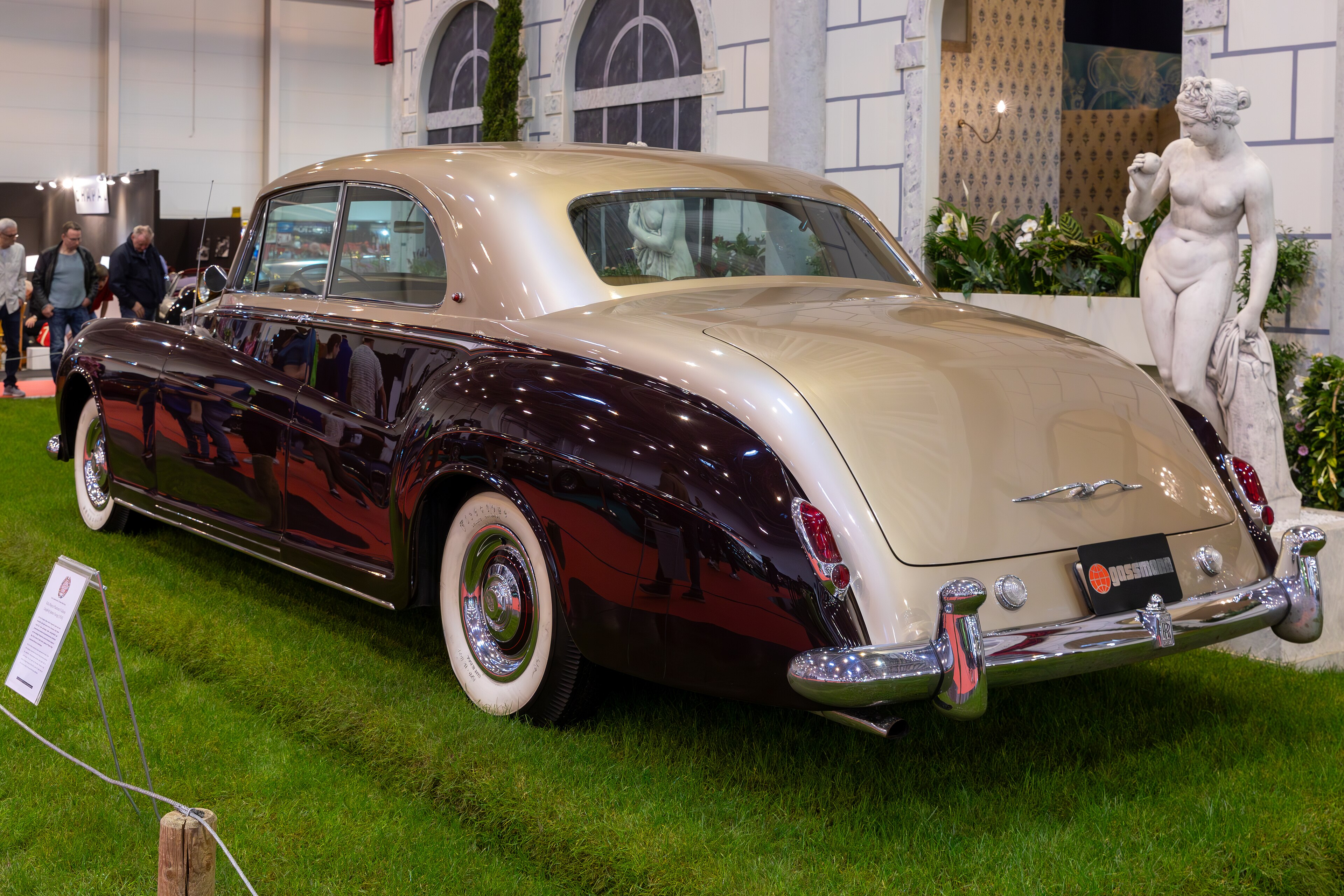 Rolls-Royce Phantom