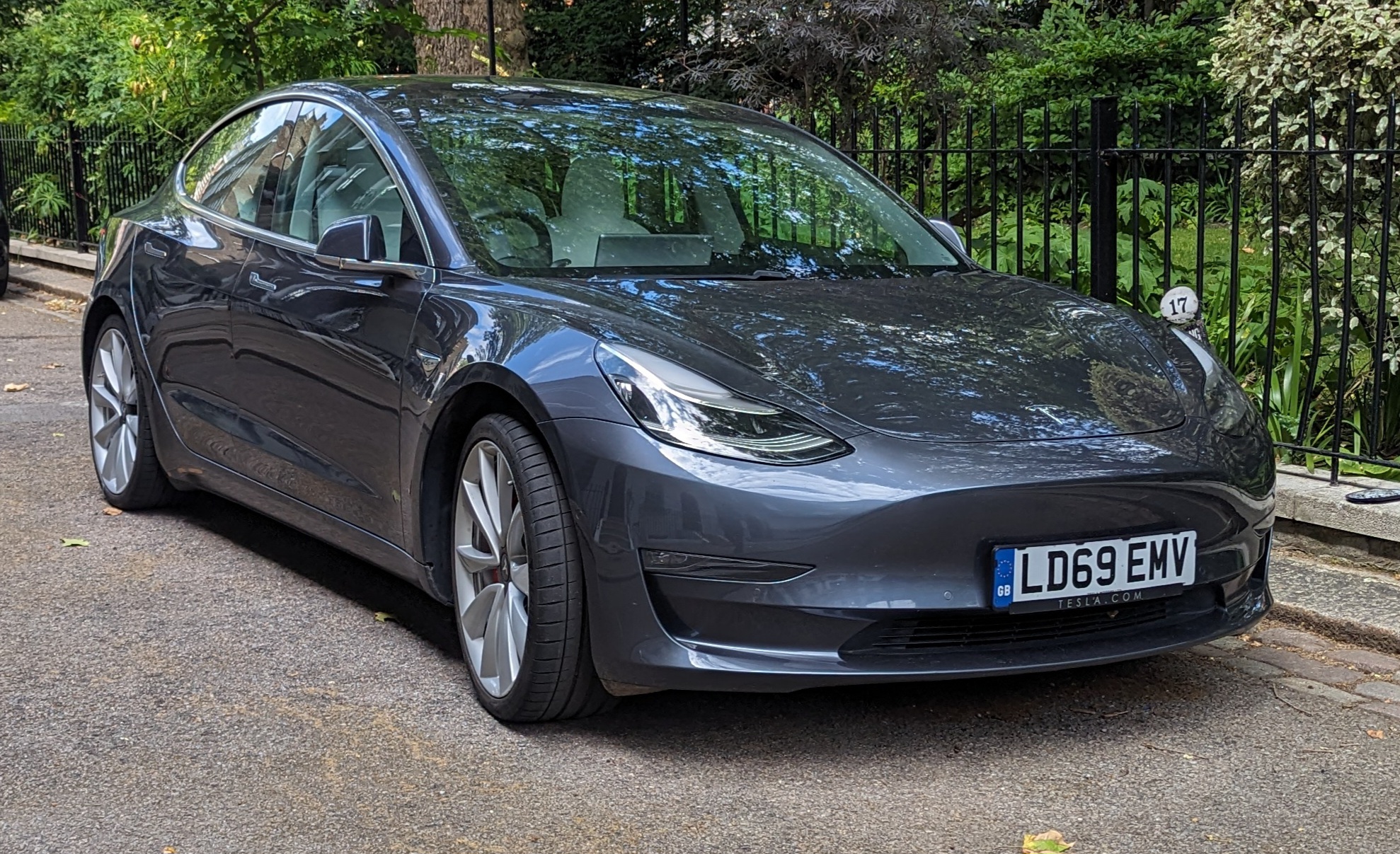 model-3-performance-awd