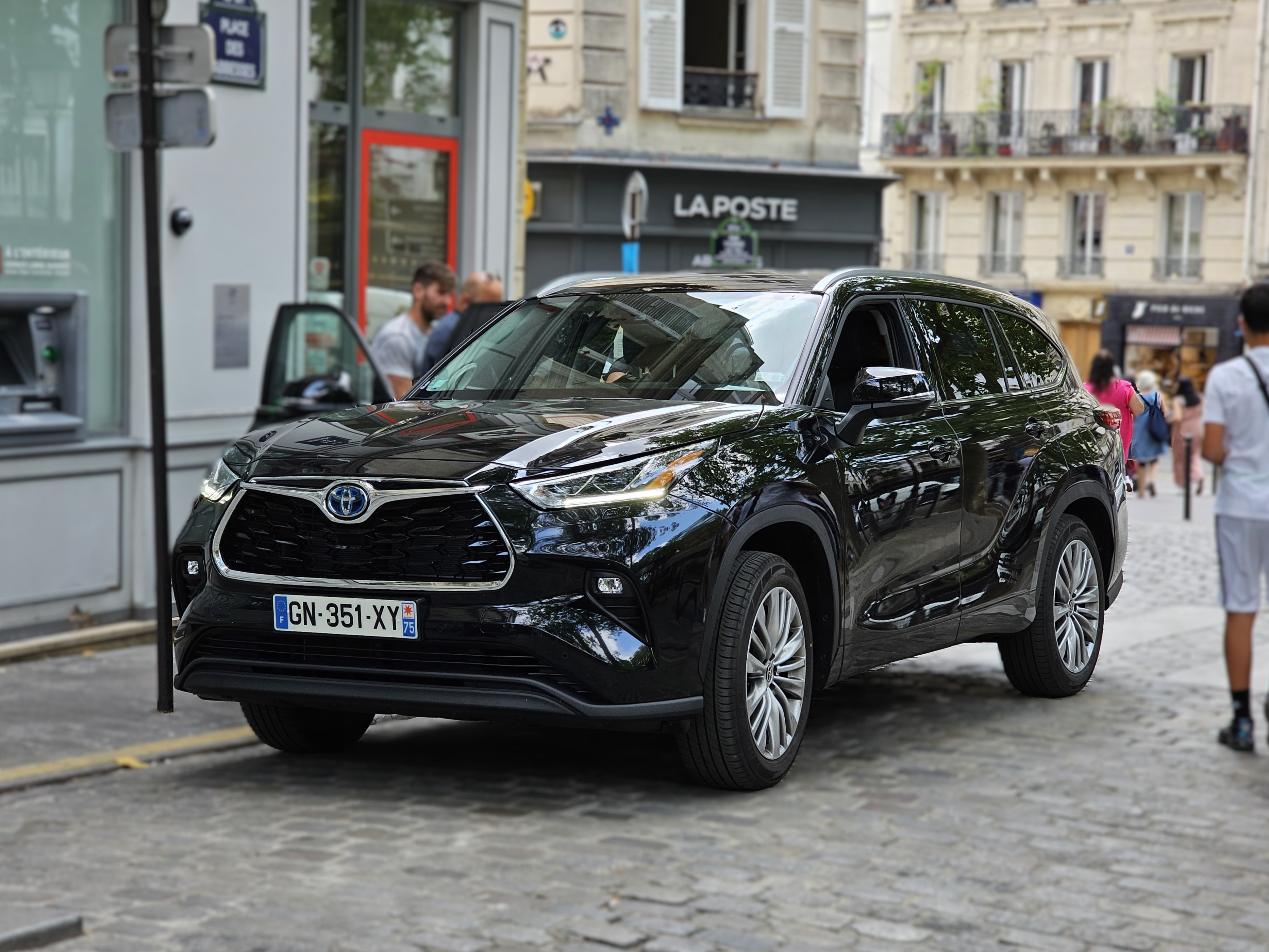 highlander-hybrid-awd