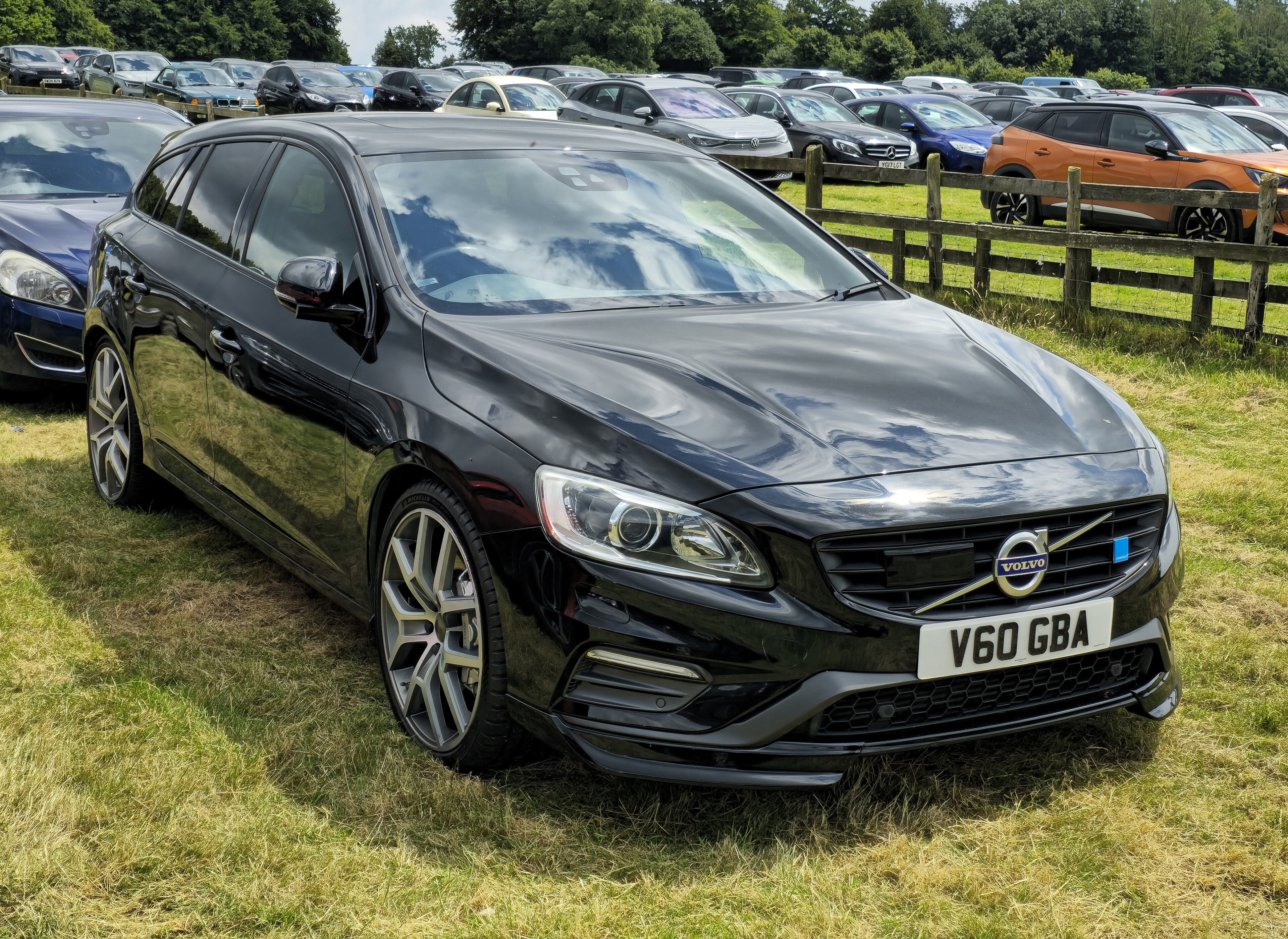 v60-awd
