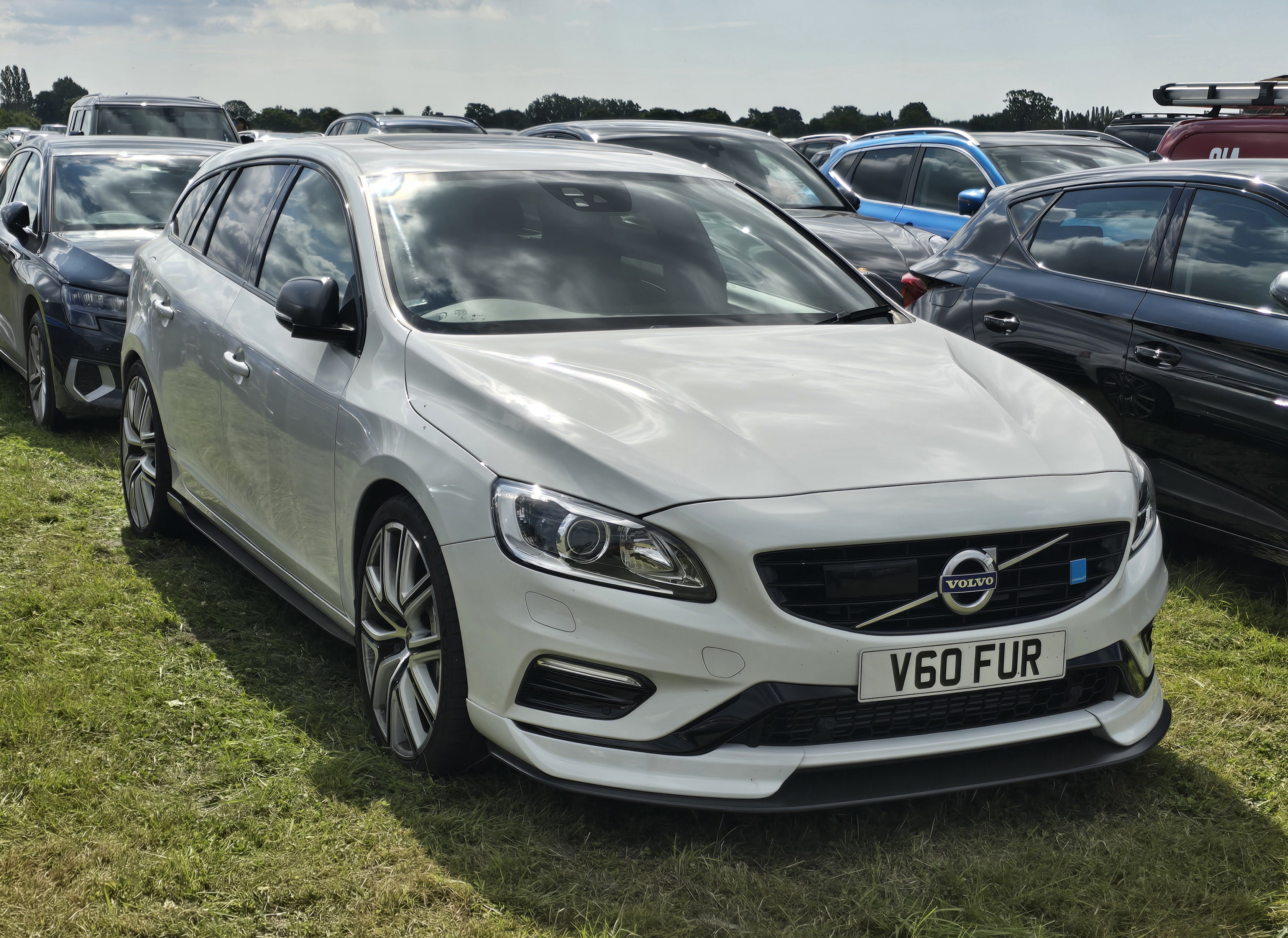 Volvo v60-awd