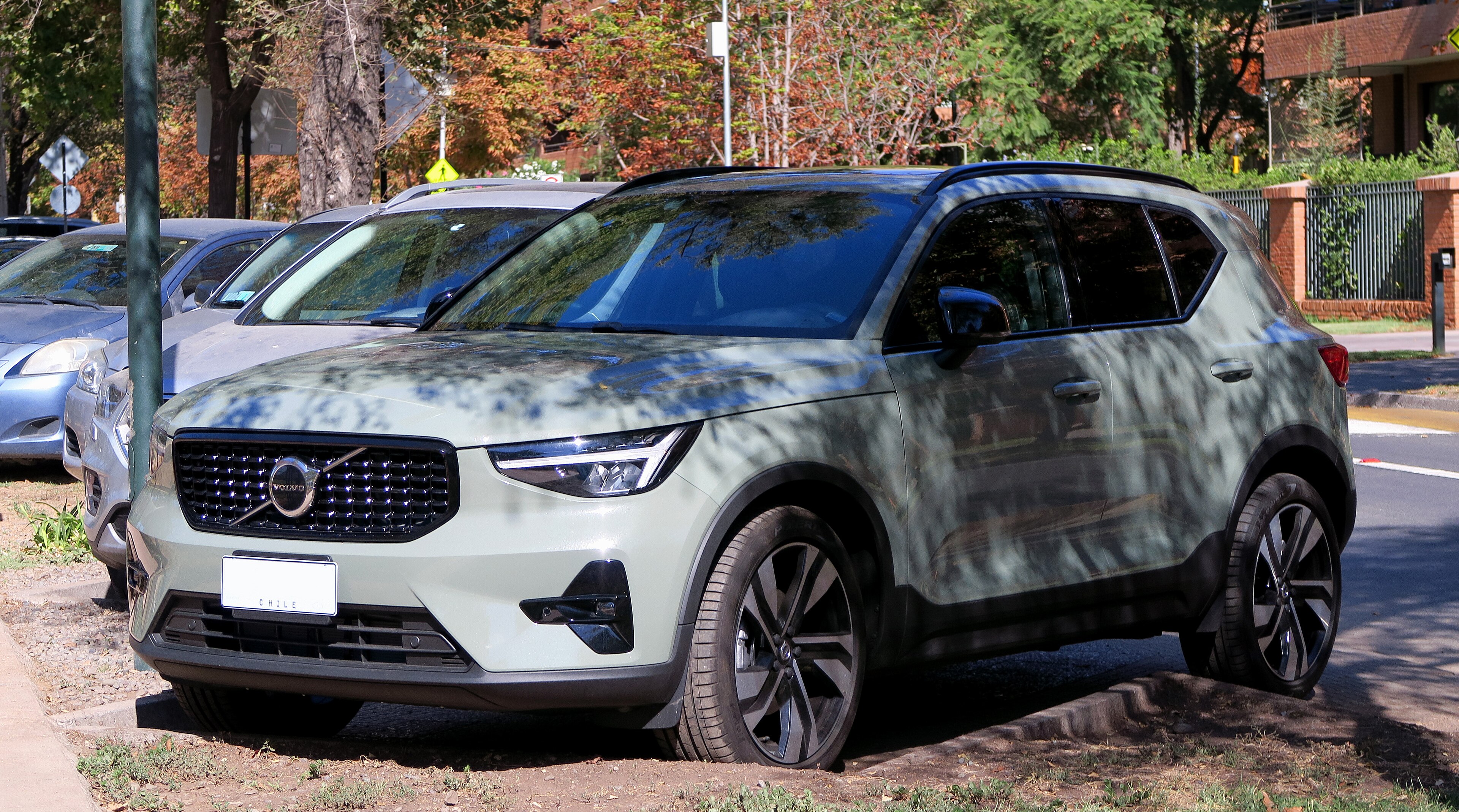 Volvo xc40-b5-awd