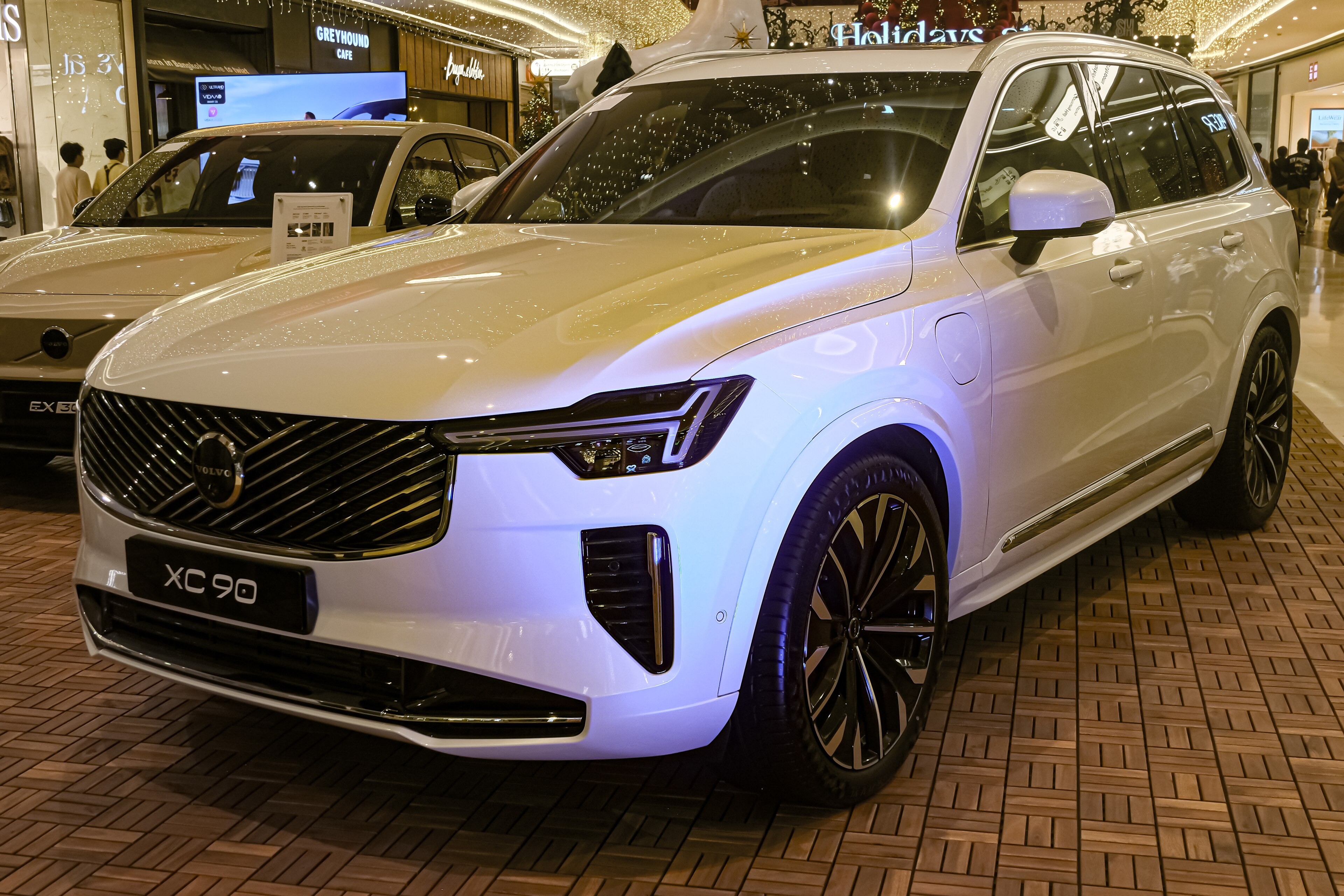 xc90-awd-phev