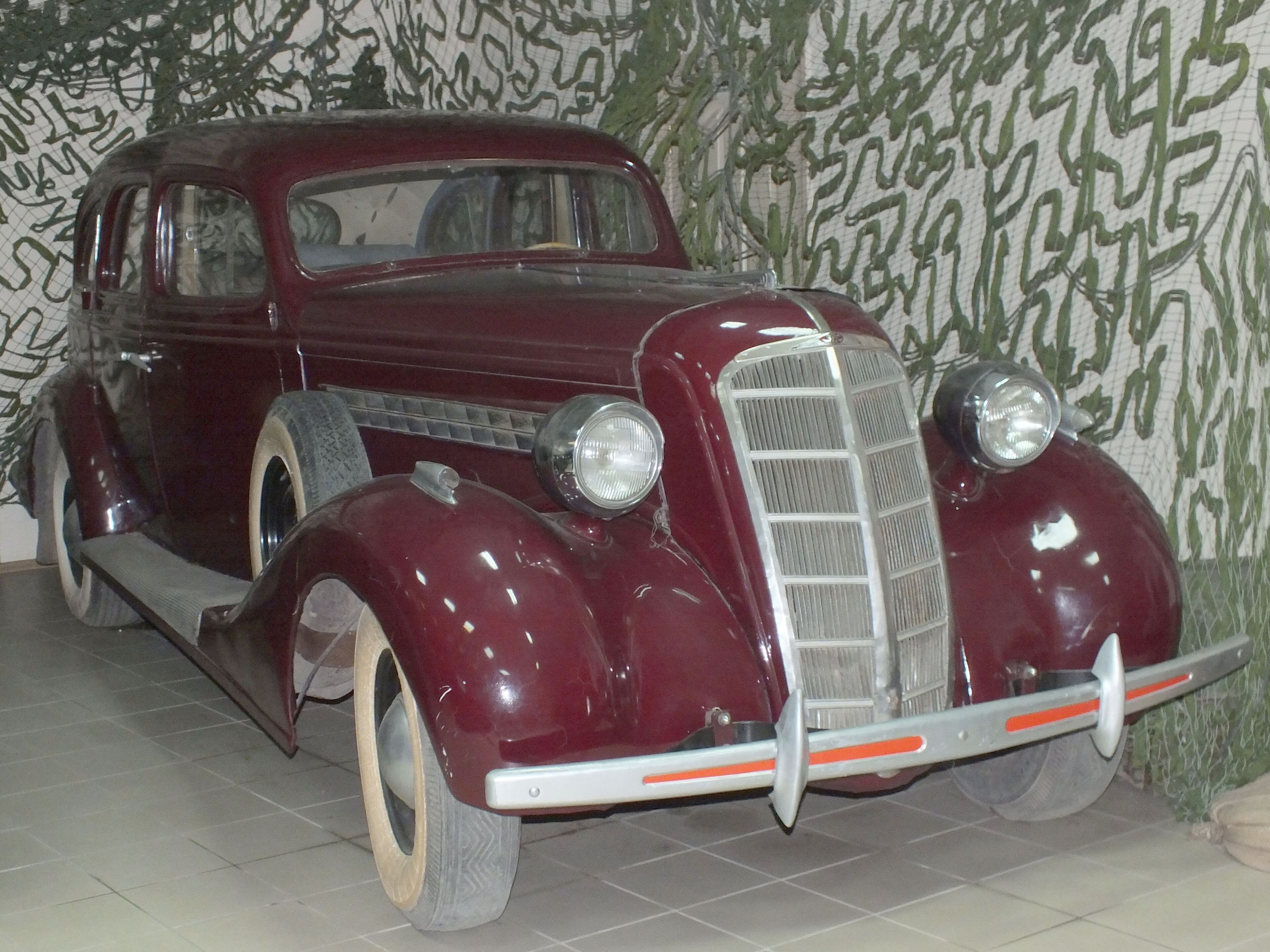 Dodge 580 Series